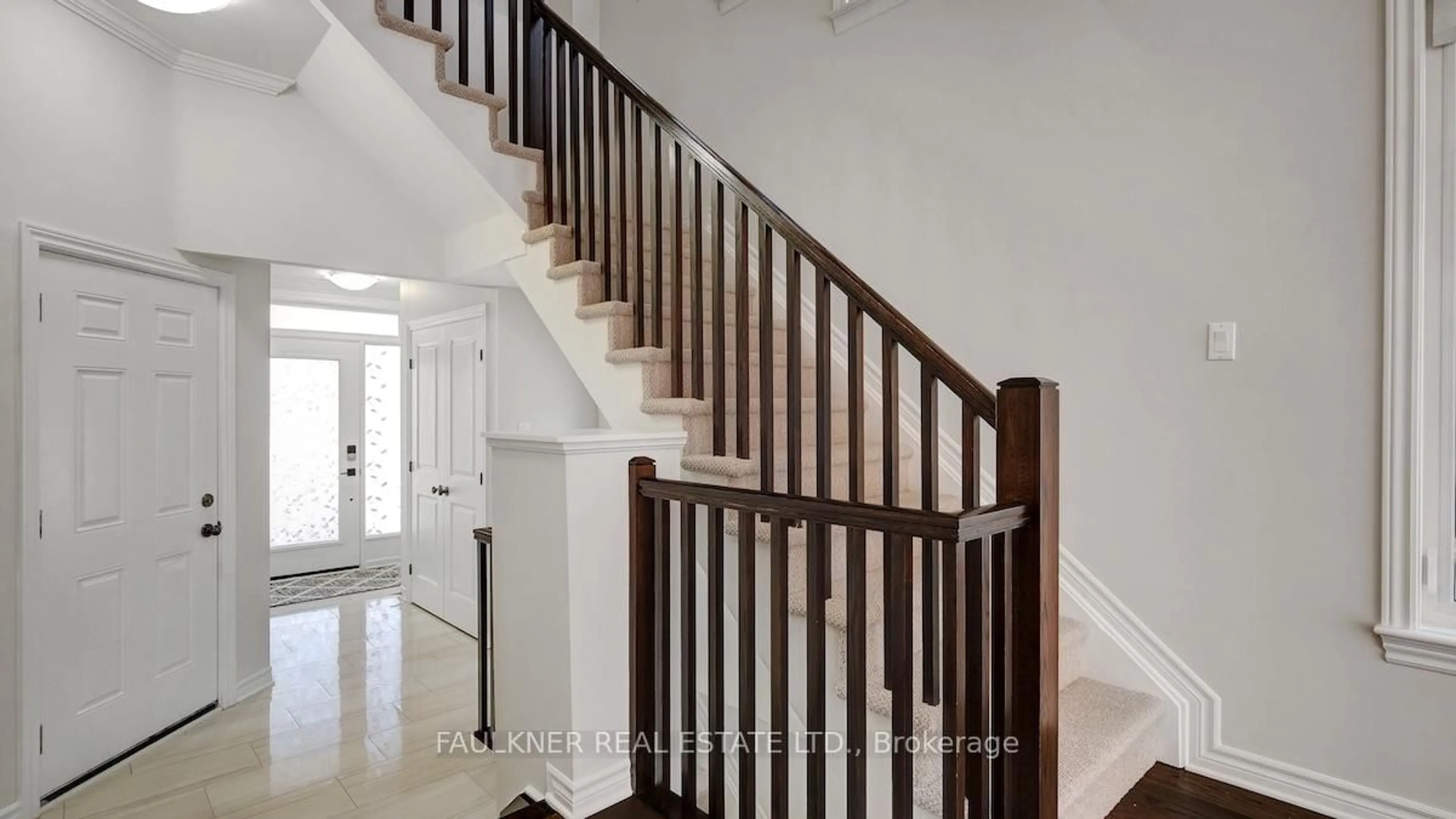 Stairs for 136 Manorwood Cres, Ottawa Ontario K1T 0L4