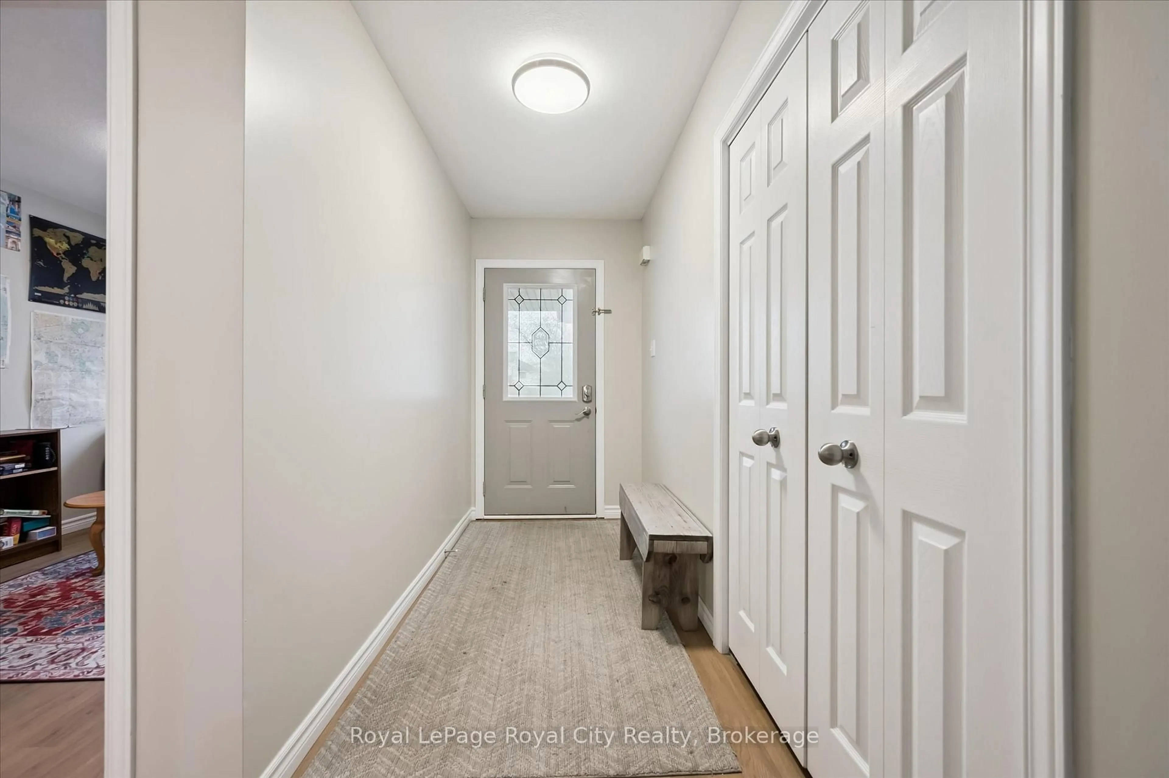 Indoor entryway for 45 Borland Dr, Guelph Ontario N1G 5B5