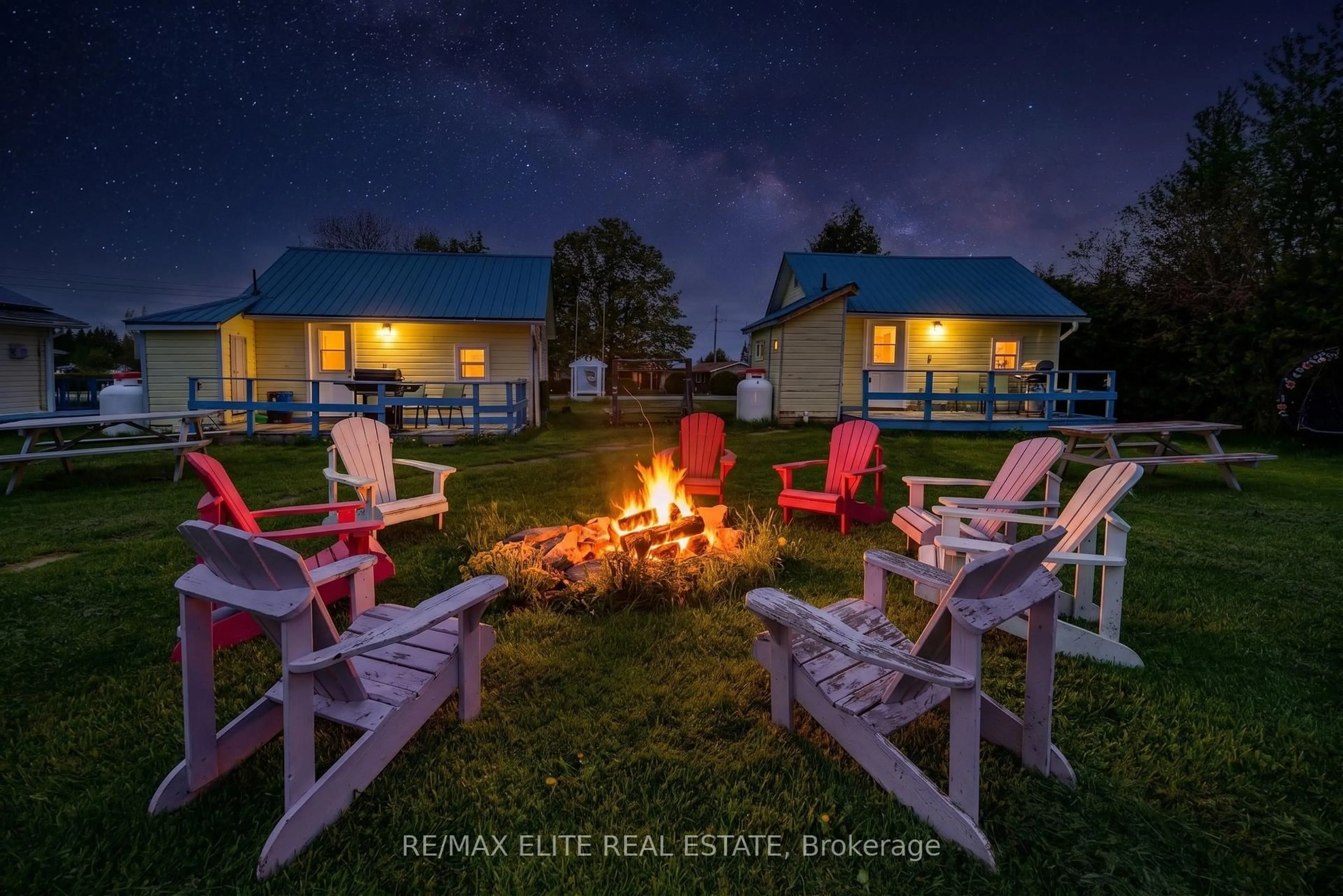 Patio, unknown for 10 Alexander Ave, Kawartha Lakes Ontario K0M 1L0