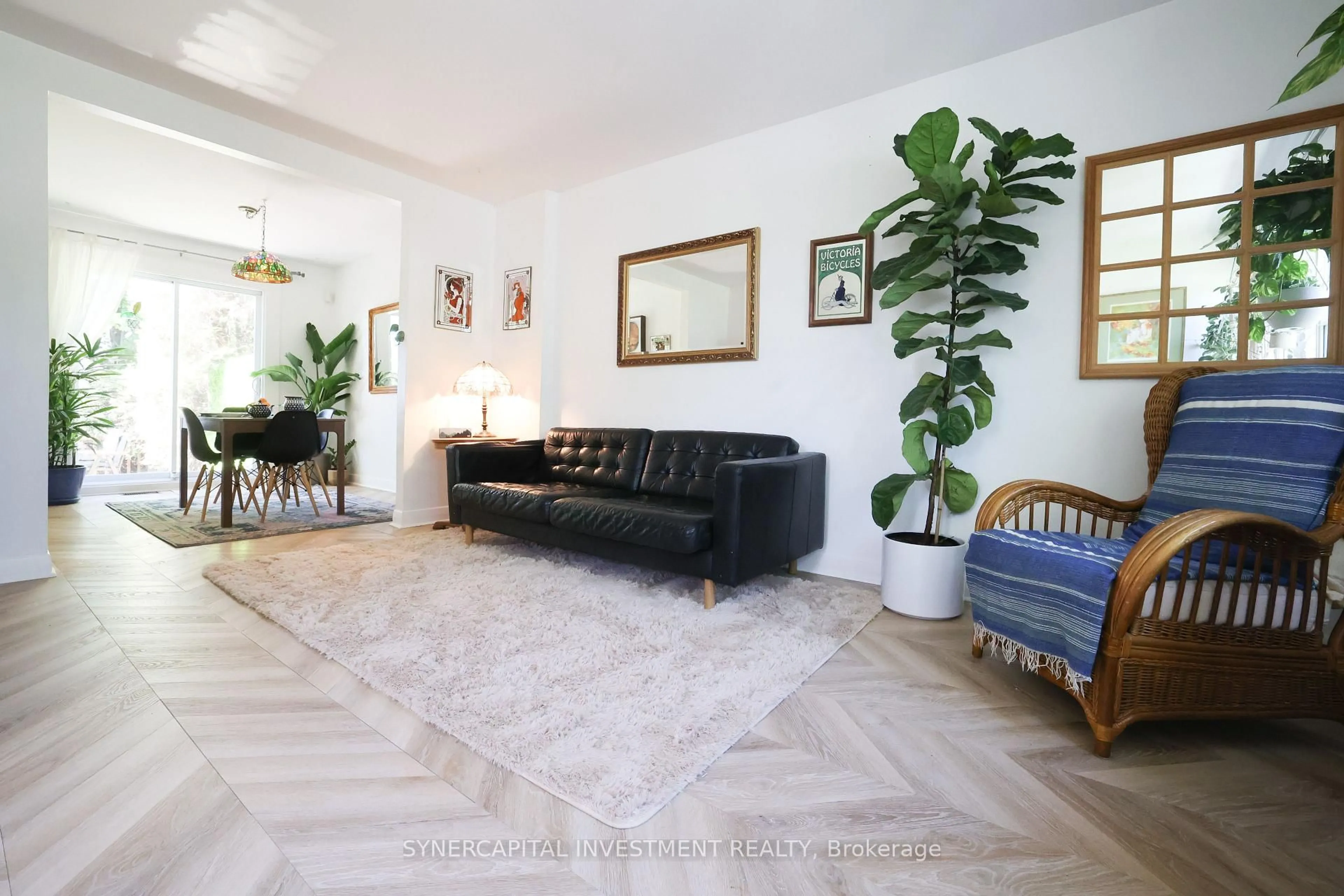 Living room with furniture, unknown for 2502 Clementine Blvd, Ottawa Ontario K1V 8E4