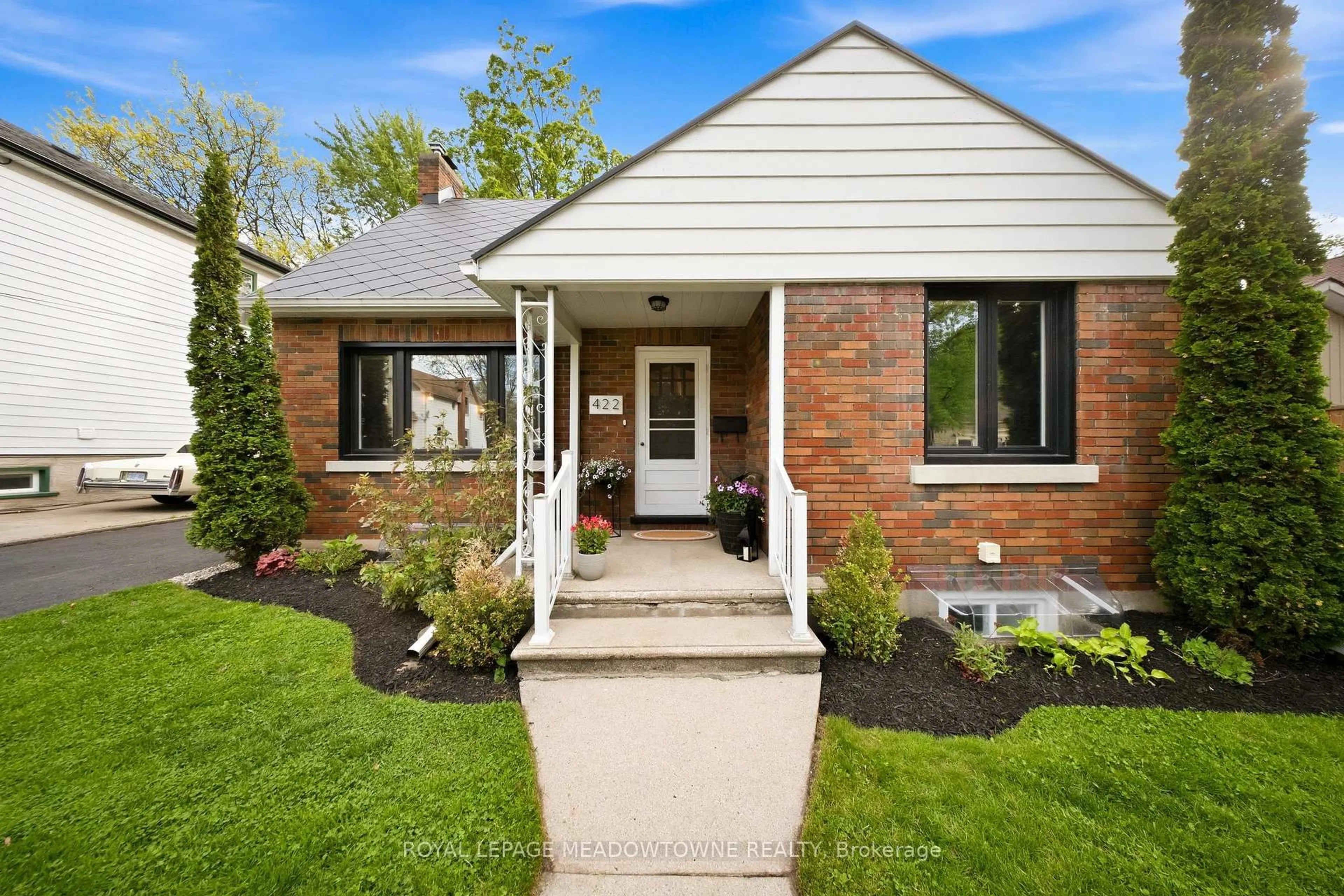 Home with brick exterior material, street for 422 Duke St, Cambridge Ontario N3H 3T1