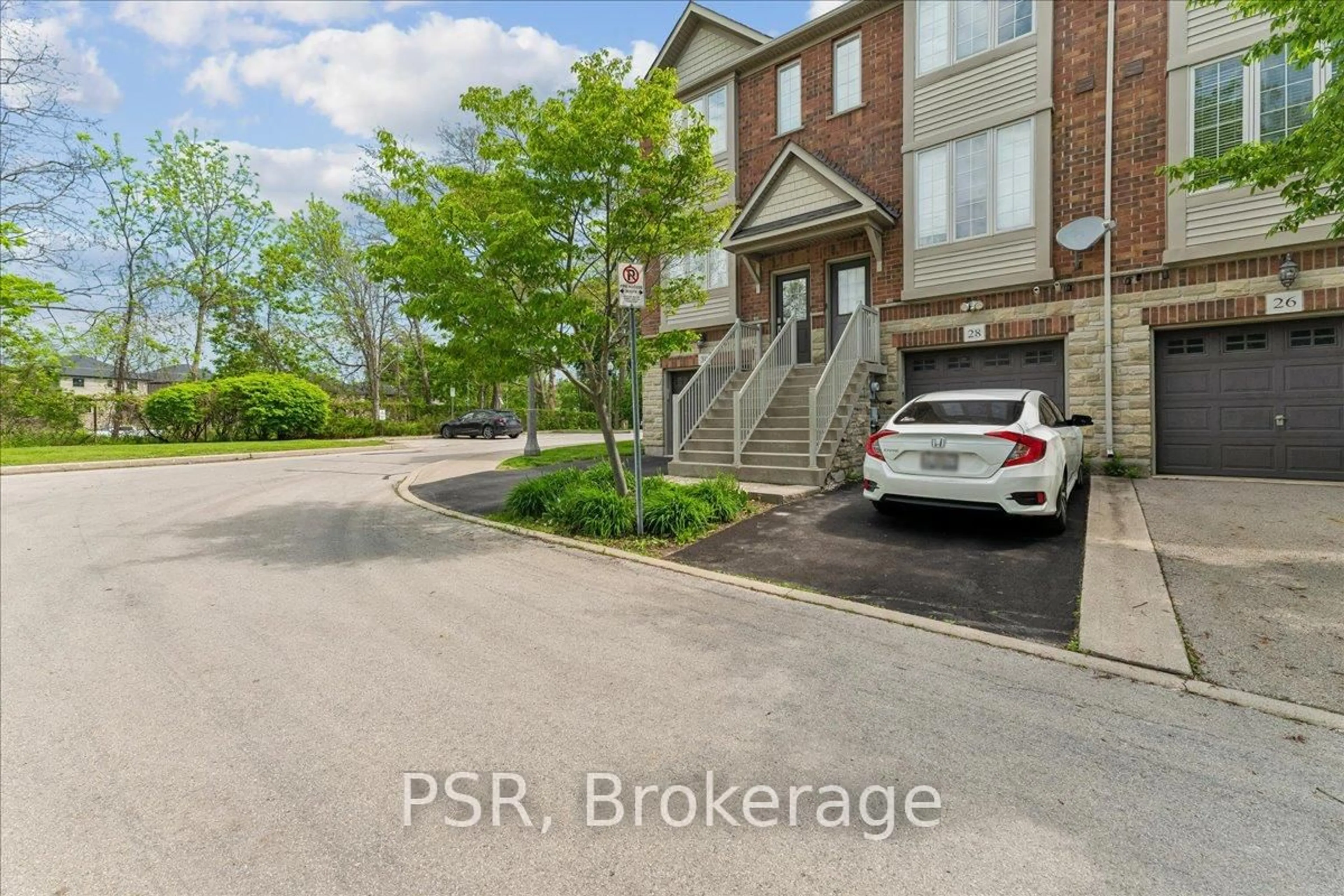 A pic from outside/outdoor area/front of a property/back of a property/a pic from drone, street for 30 Chapman Lane, Hamilton Ontario L9G 0A5