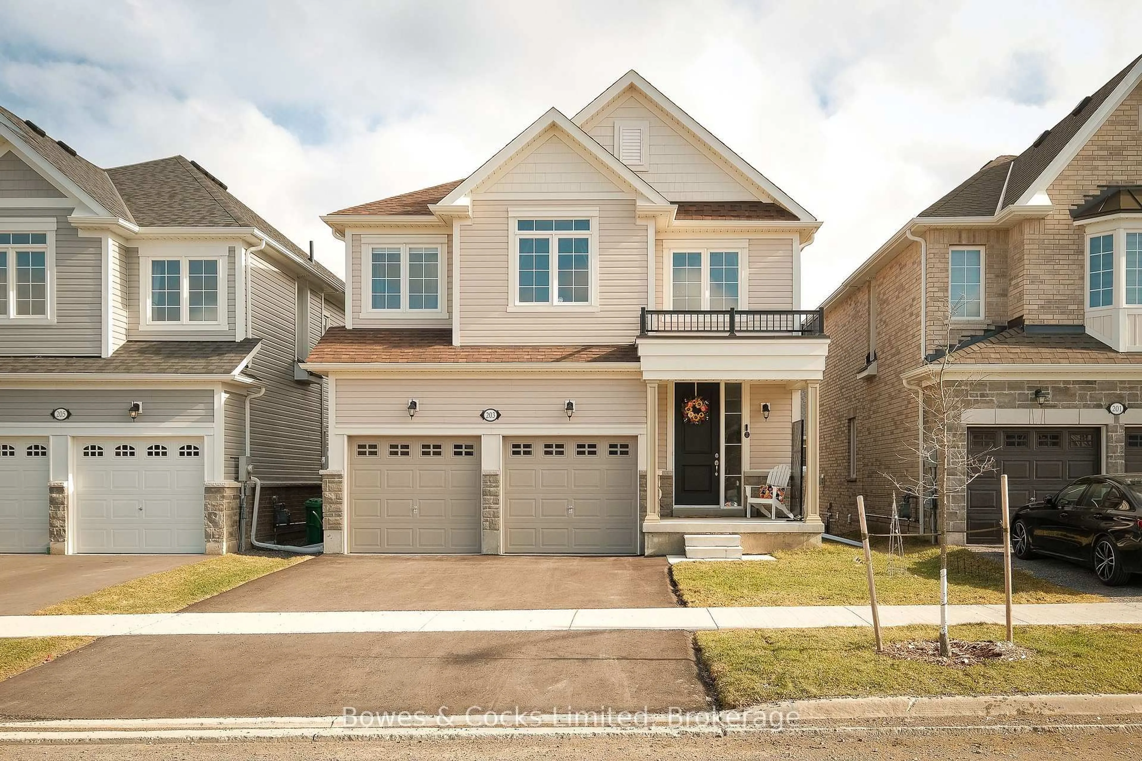 Home with brick exterior material, street for 203 O'Neil St, Peterborough Ontario K9K 0H5