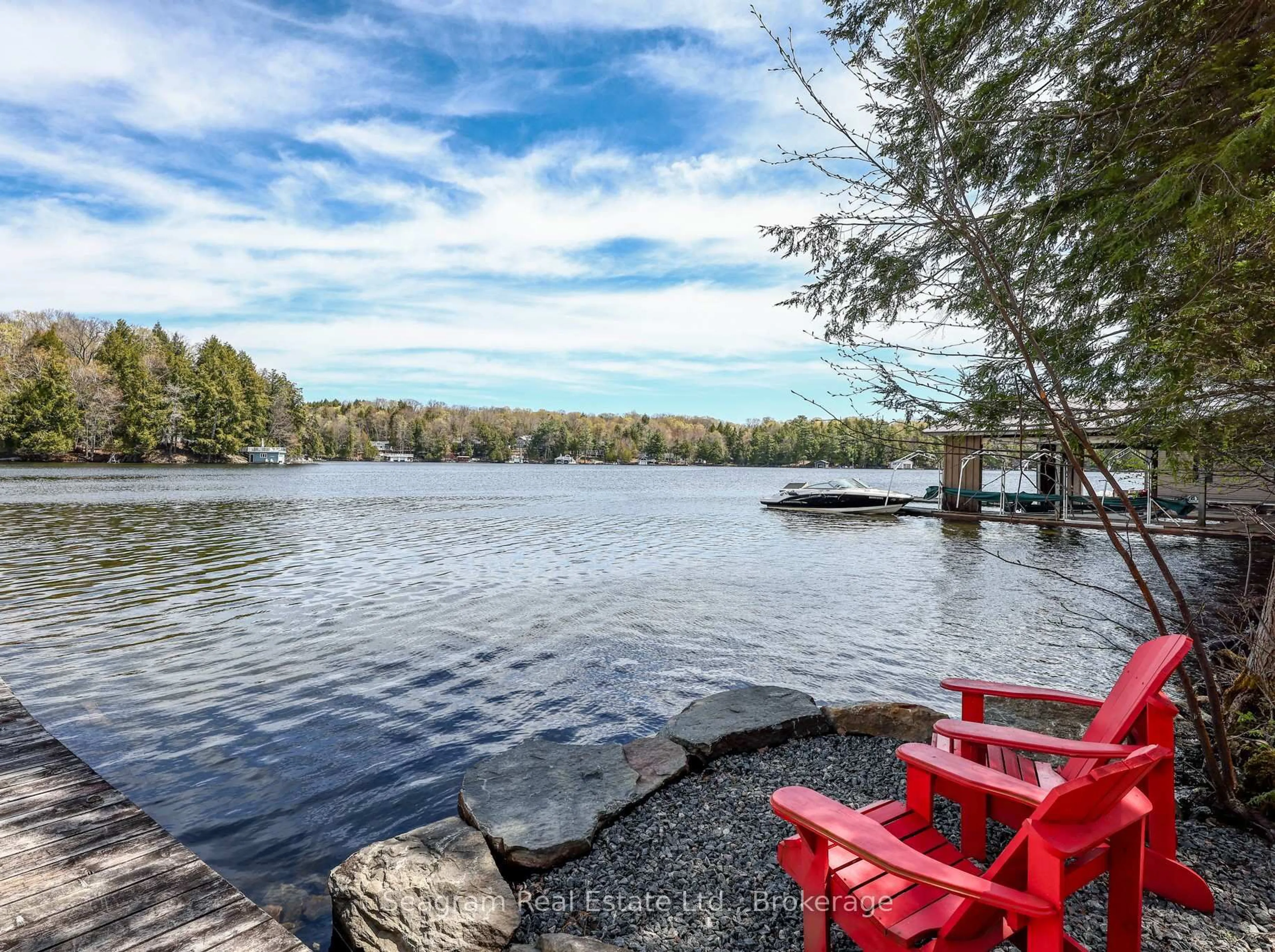 Patio, water/lake/river/ocean view for 1800 Peninsula Rd #5, Muskoka Lakes Ontario P0B 1J0