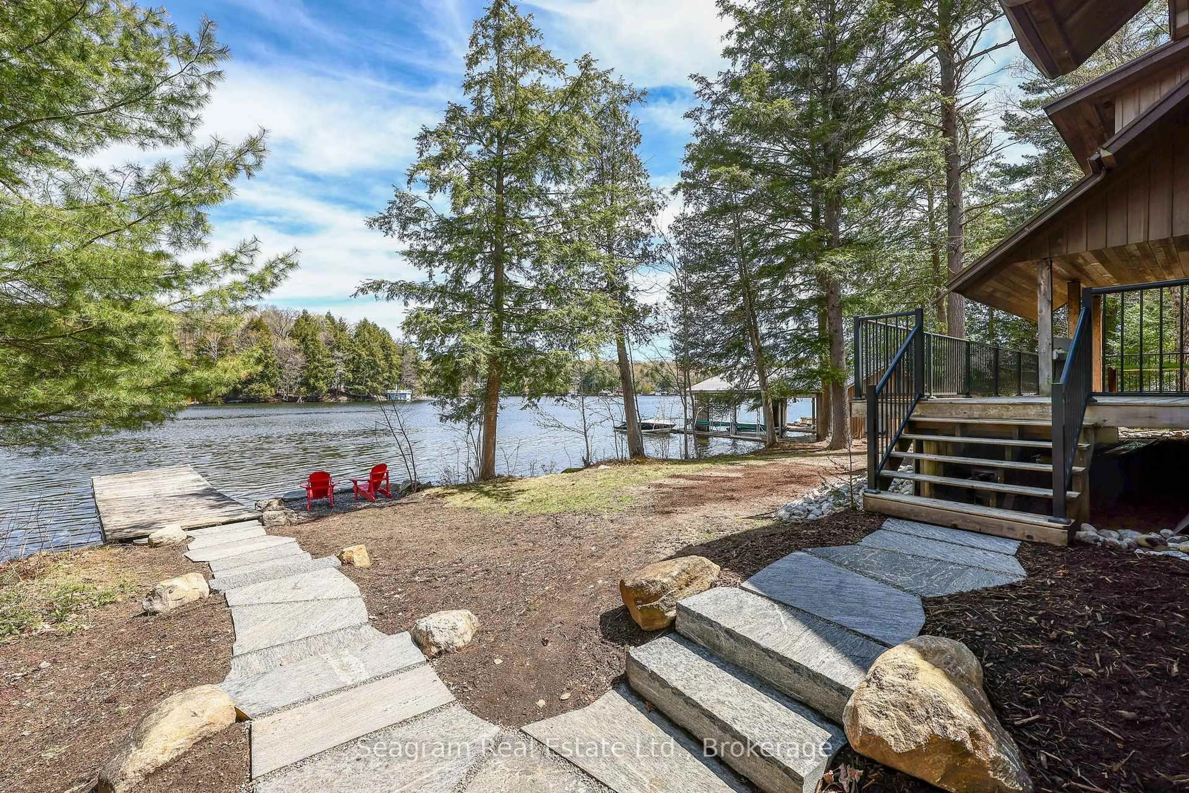 Patio, water/lake/river/ocean view for 1800 Peninsula Rd #5, Muskoka Lakes Ontario P0B 1J0
