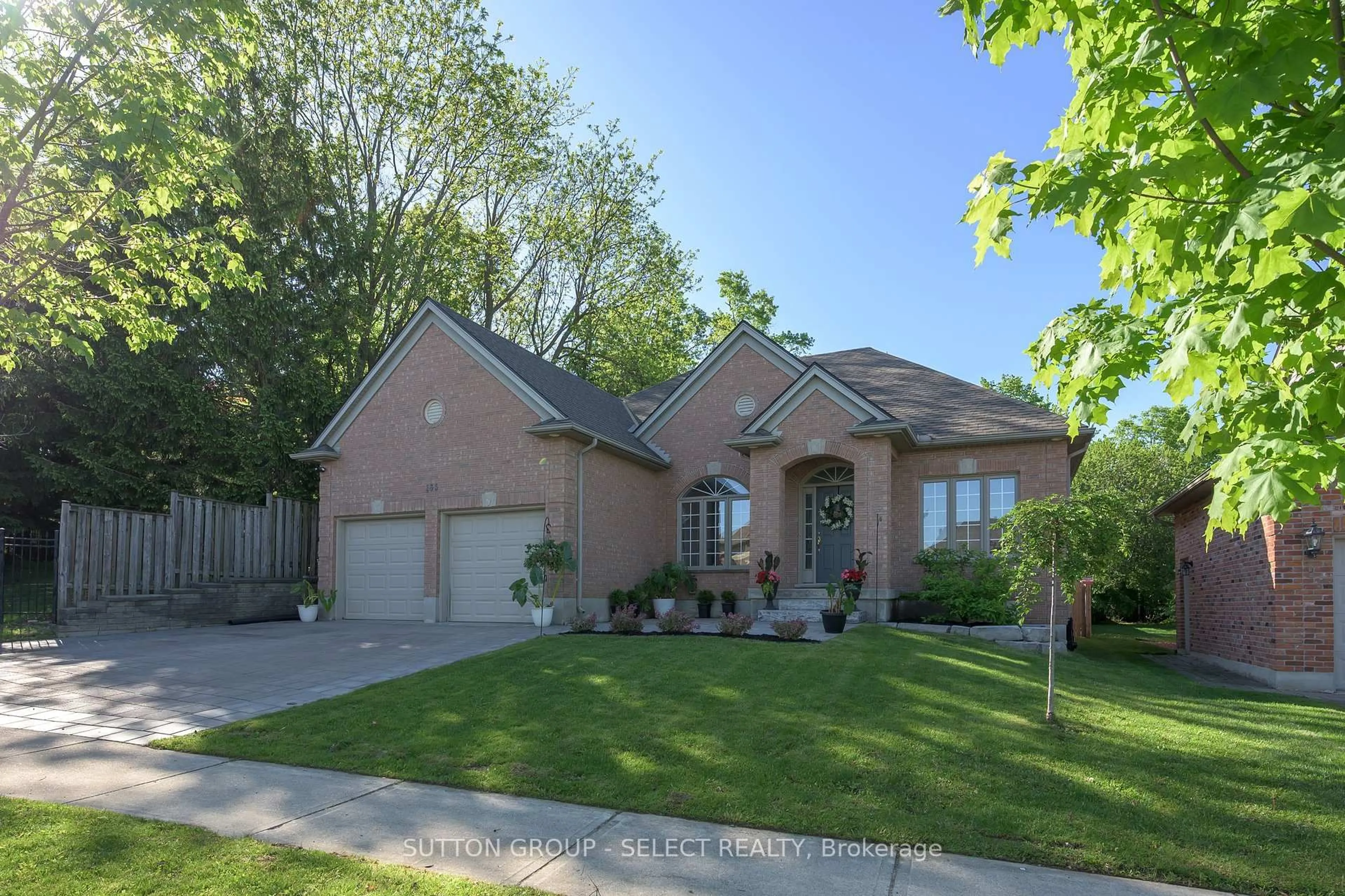 Home with brick exterior material, street for 135 Plane Tree Dr, London North Ontario N6G 5H4
