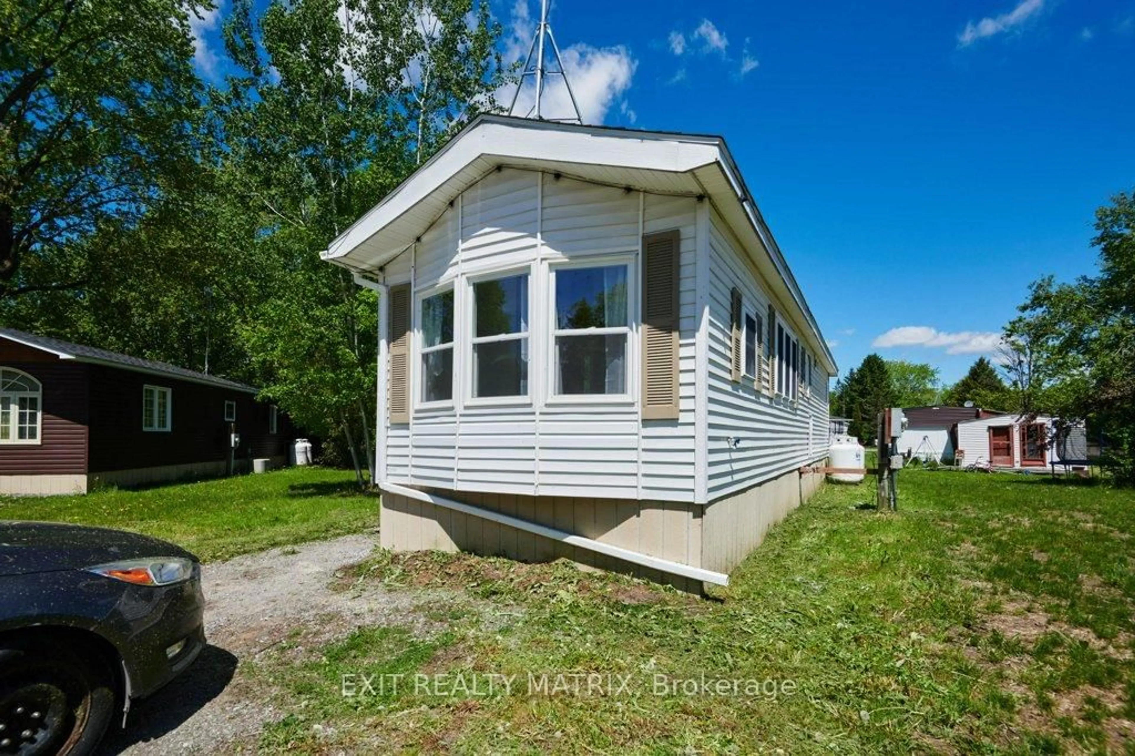 Home with vinyl exterior material, street for 1376 Tigerlily Private, Ottawa Ontario K0A 1V0