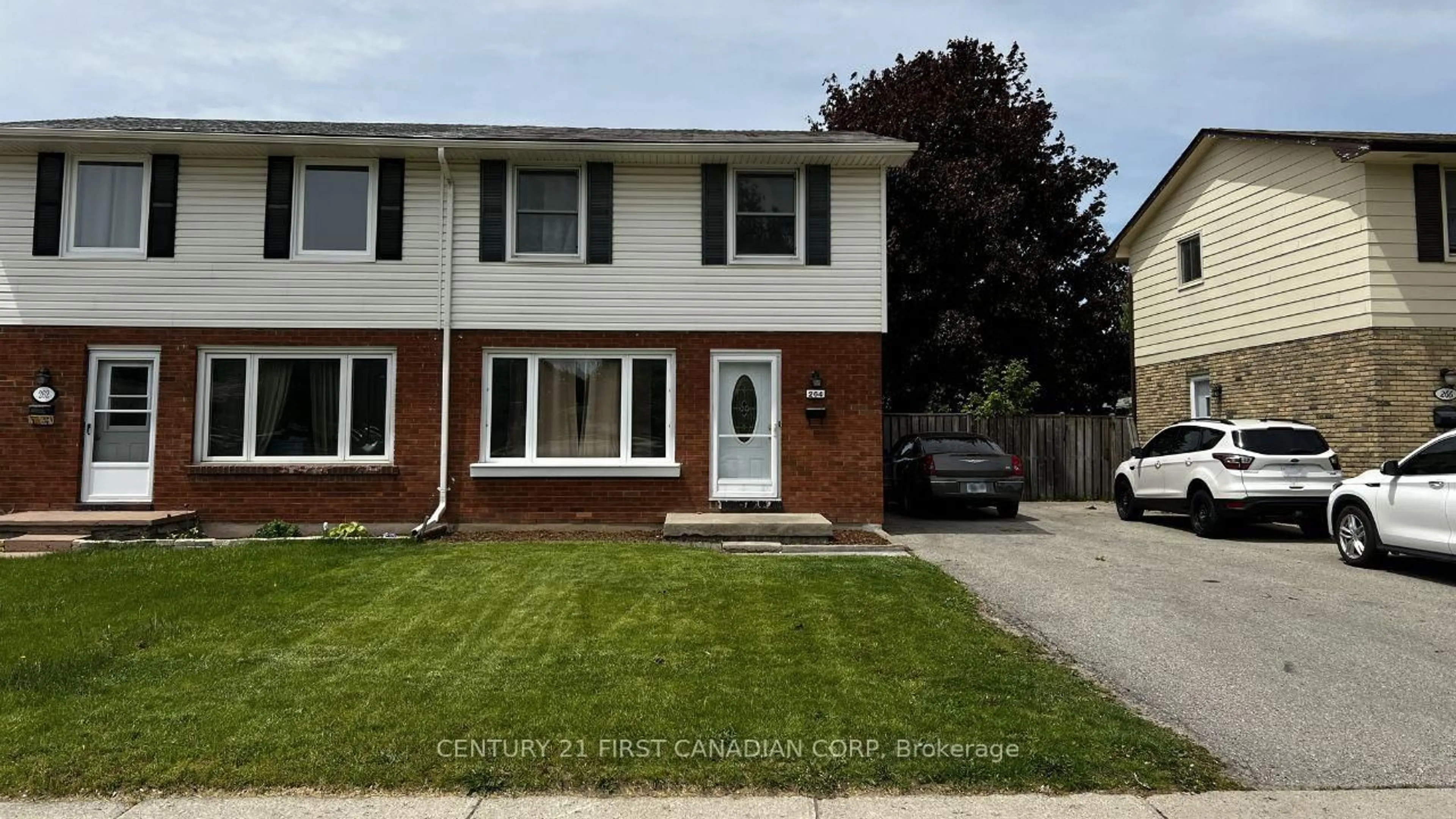 Home with vinyl exterior material, street for 264 Admiral Dr, London East Ontario N5V 1J1