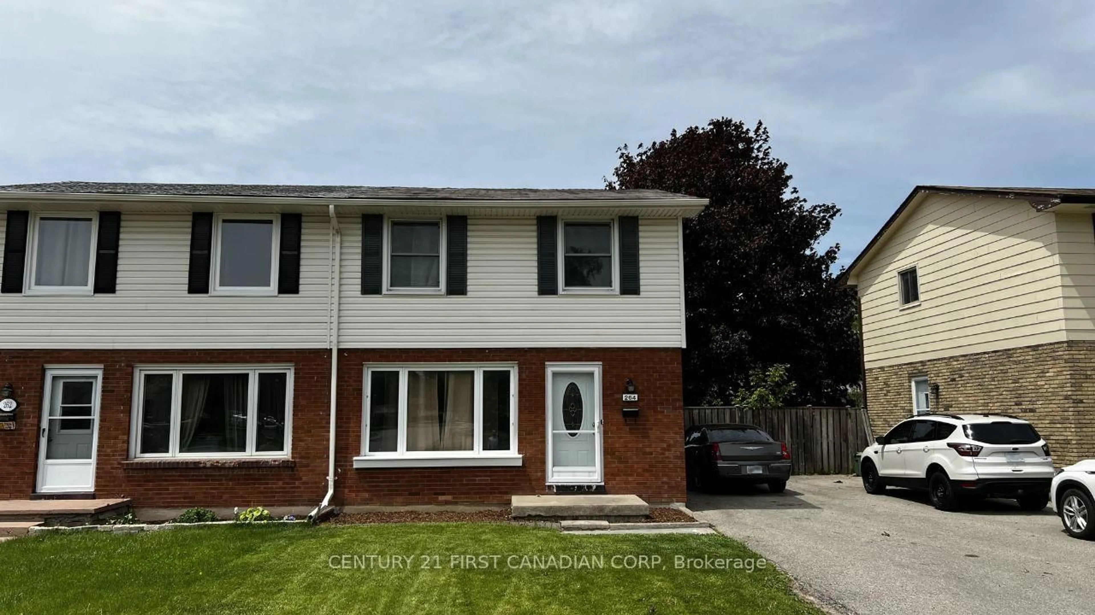 Home with vinyl exterior material, street for 264 Admiral Dr, London East Ontario N5V 1J1