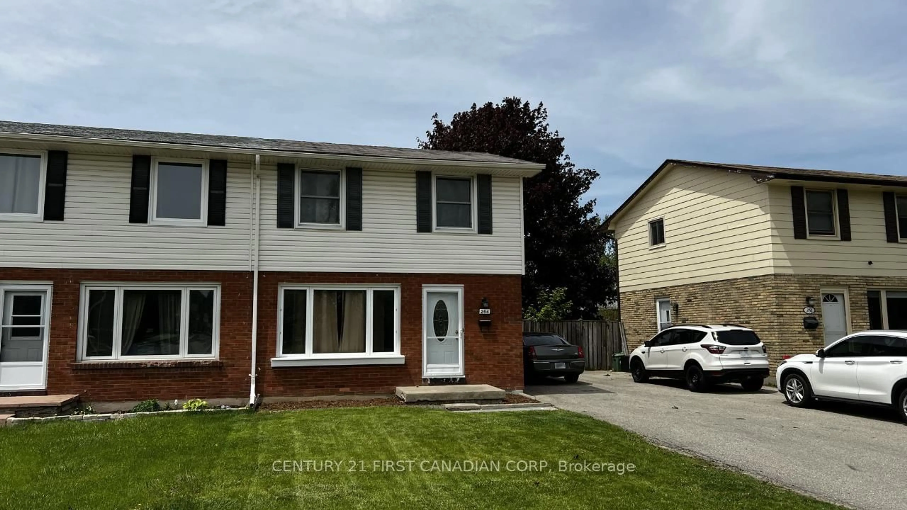 Home with vinyl exterior material, street for 264 Admiral Dr, London East Ontario N5V 1J1