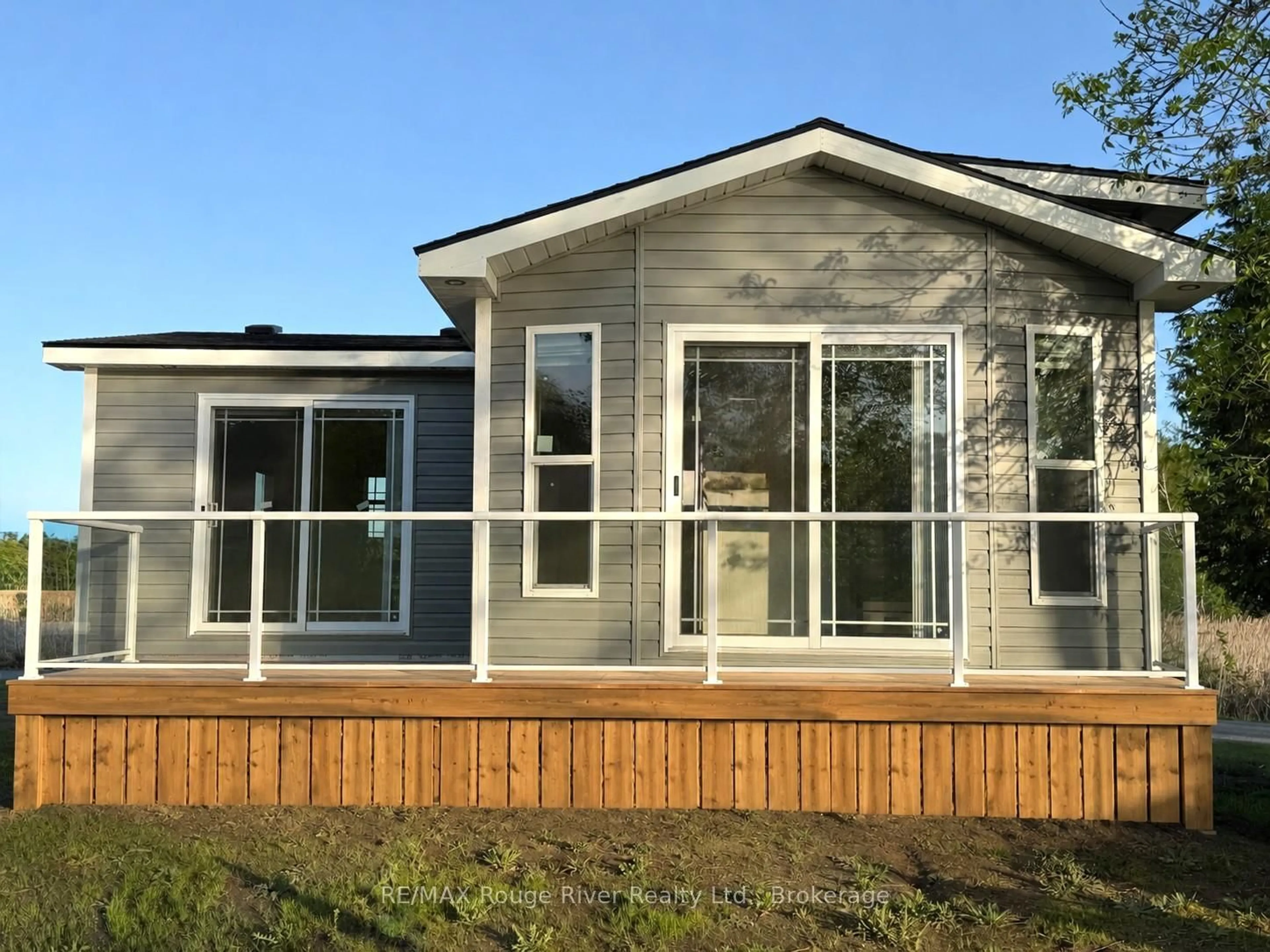 Home with vinyl exterior material, unknown for 160 Terrace Rd, Limoges Ontario K0K 2M0