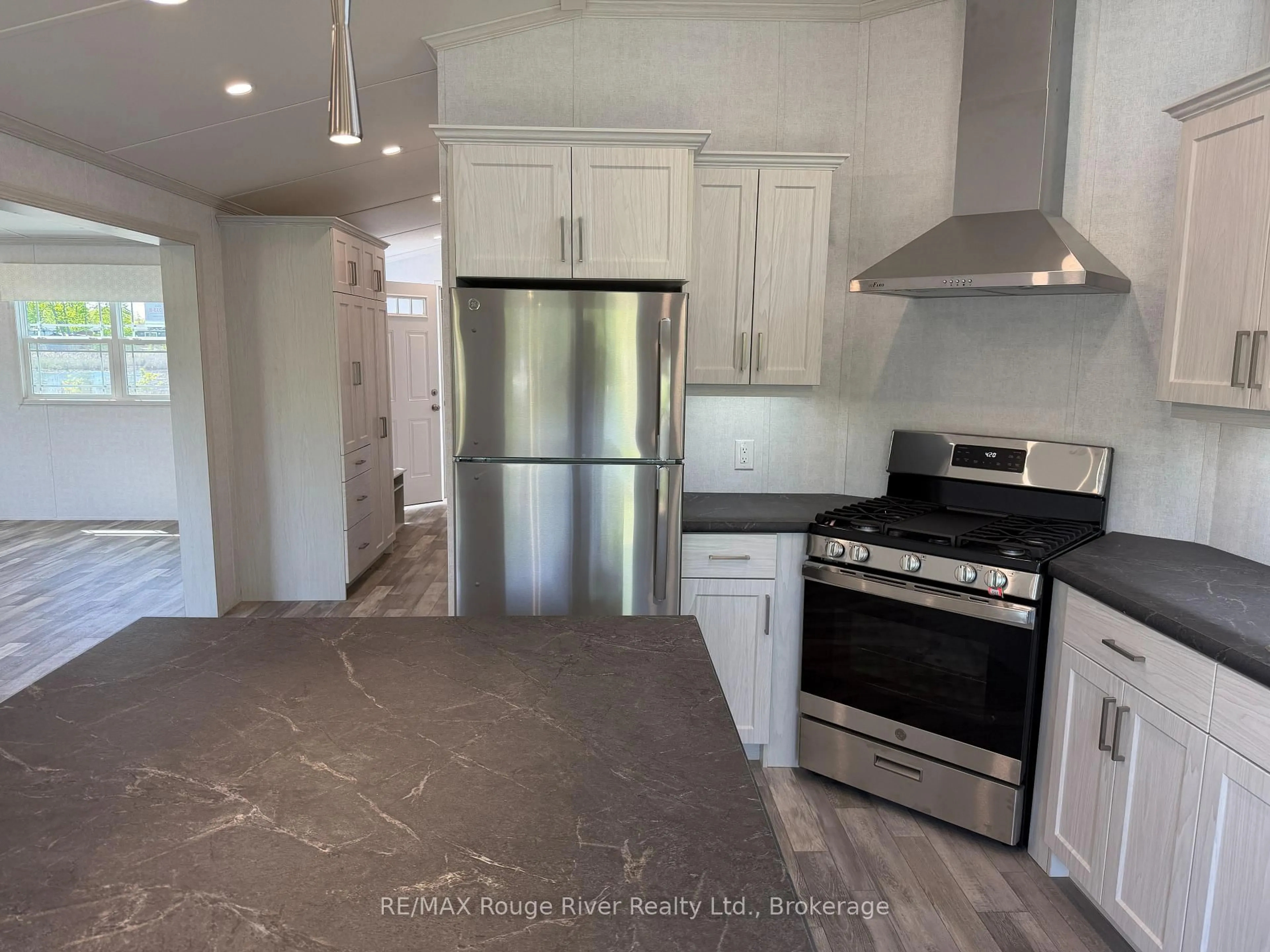 Open concept kitchen, ceramic/tile floor for 160 Terrace Rd, Limoges Ontario K0K 2M0