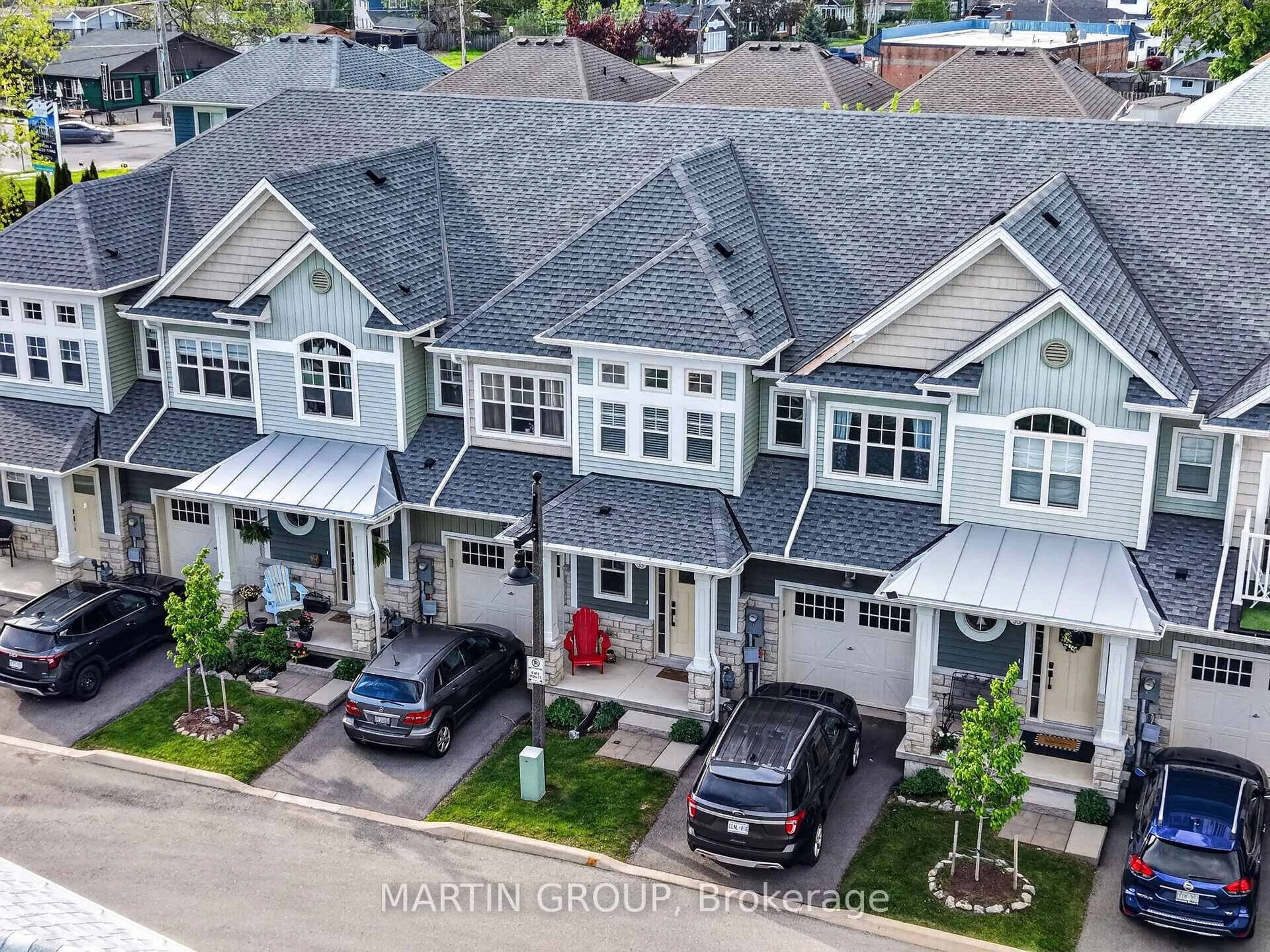 A pic from outside/outdoor area/front of a property/back of a property/a pic from drone, street for 35 Comet Lane, Fort Erie Ontario L0S 1B0