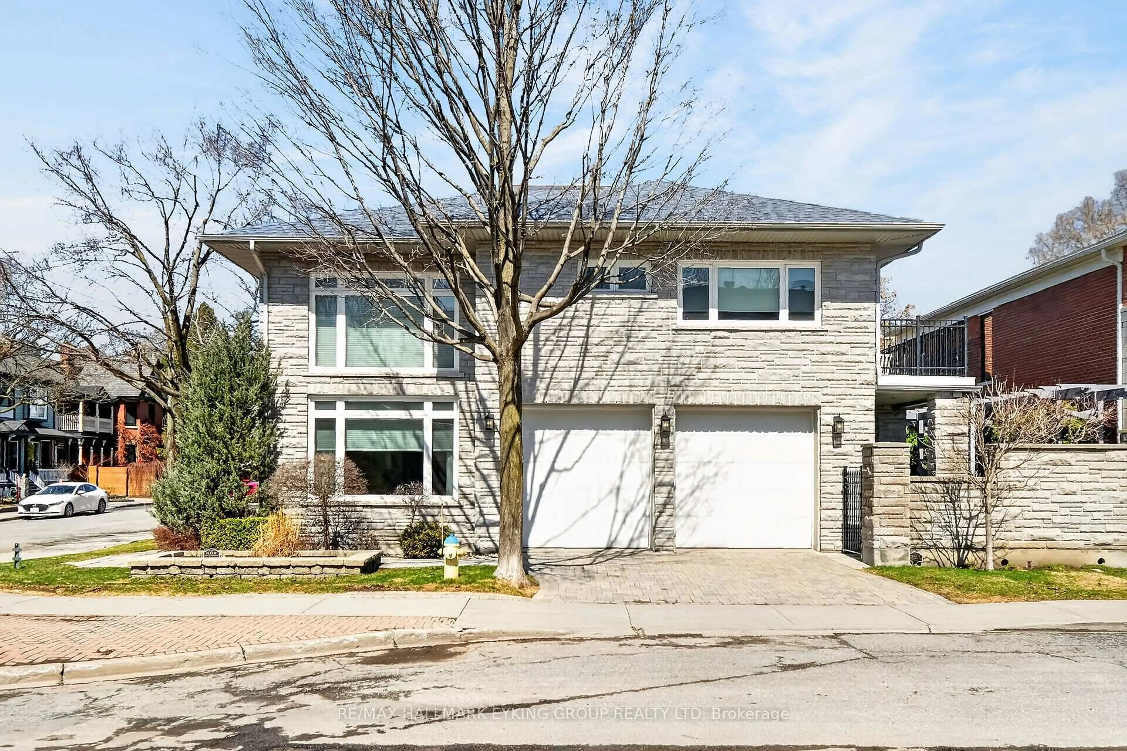Home with brick exterior material, street for 121 Macdonald St, Ottawa Ontario K2P 1H7