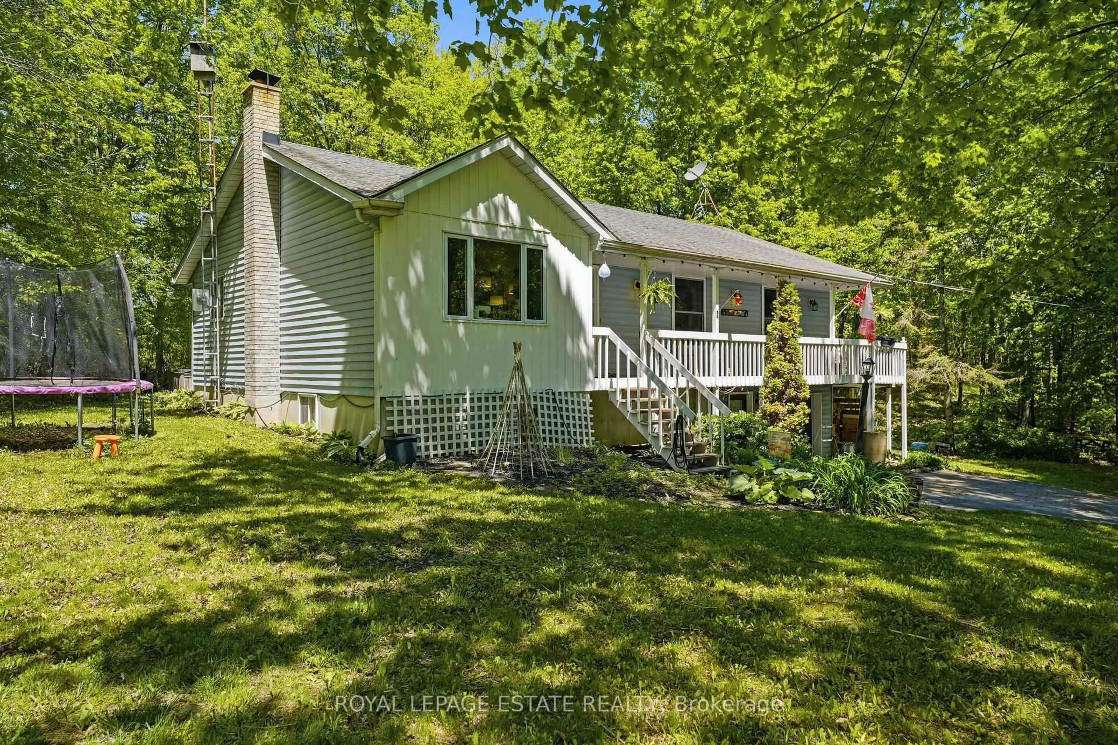 Home with vinyl exterior material, unknown for 1777 Lazier Rd, Tyendinaga Ontario K8N 4Z6
