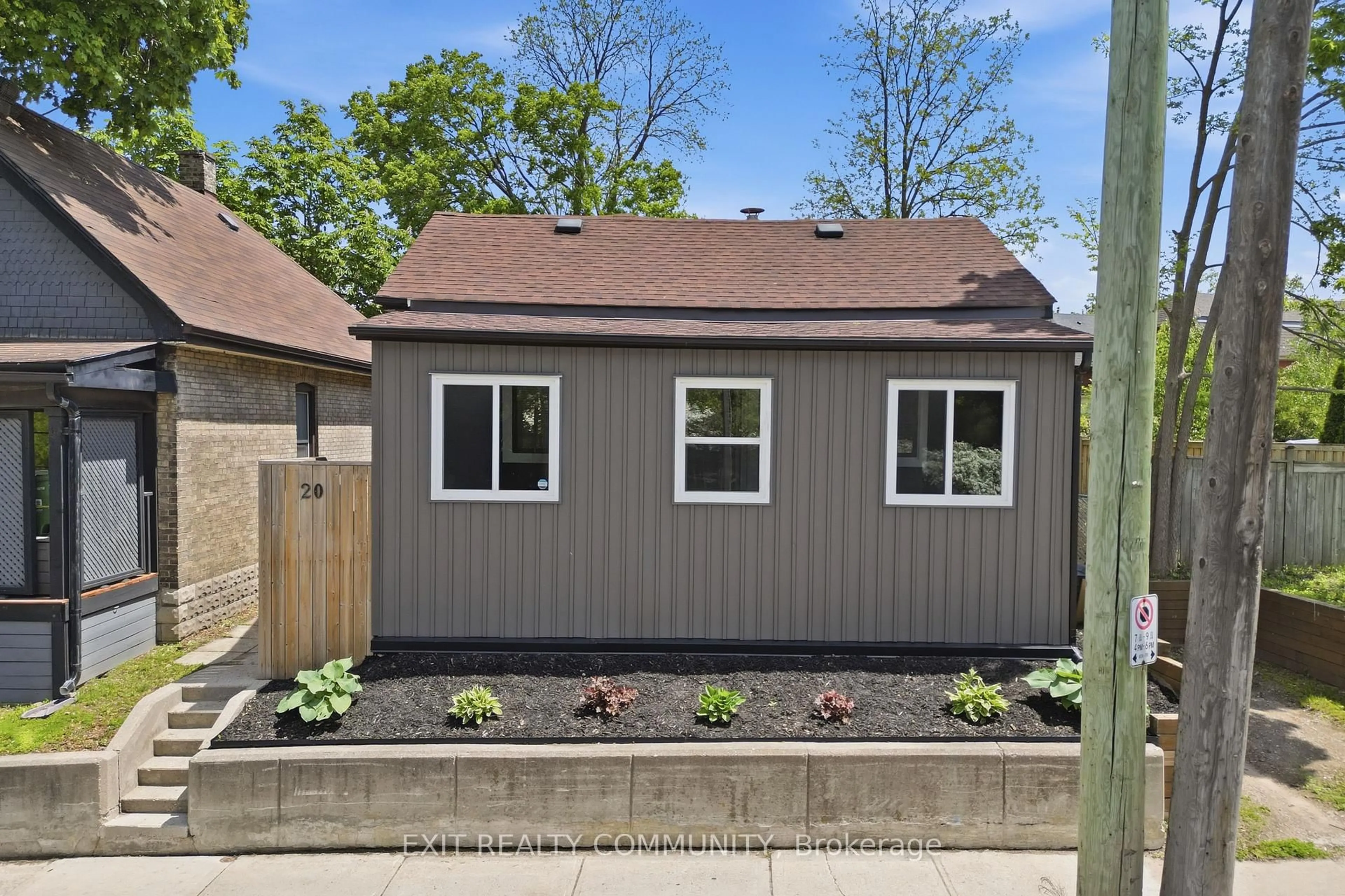 Shed for 20 Wharncliffe Rd, London South Ontario N6J 2J4