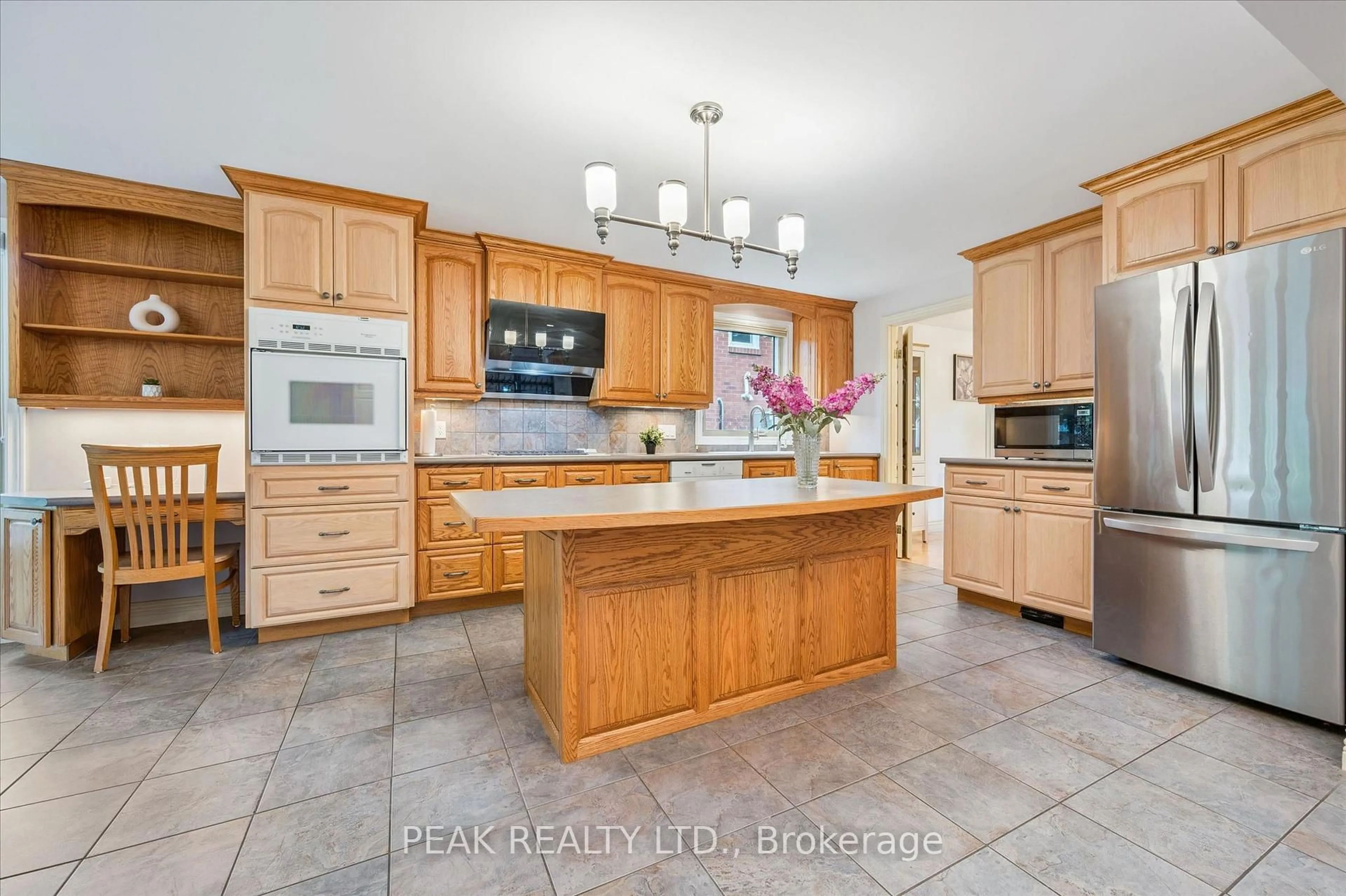 Open concept kitchen, ceramic/tile floor for 459 BELGREEN Way, Waterloo Ontario N2L 5X6