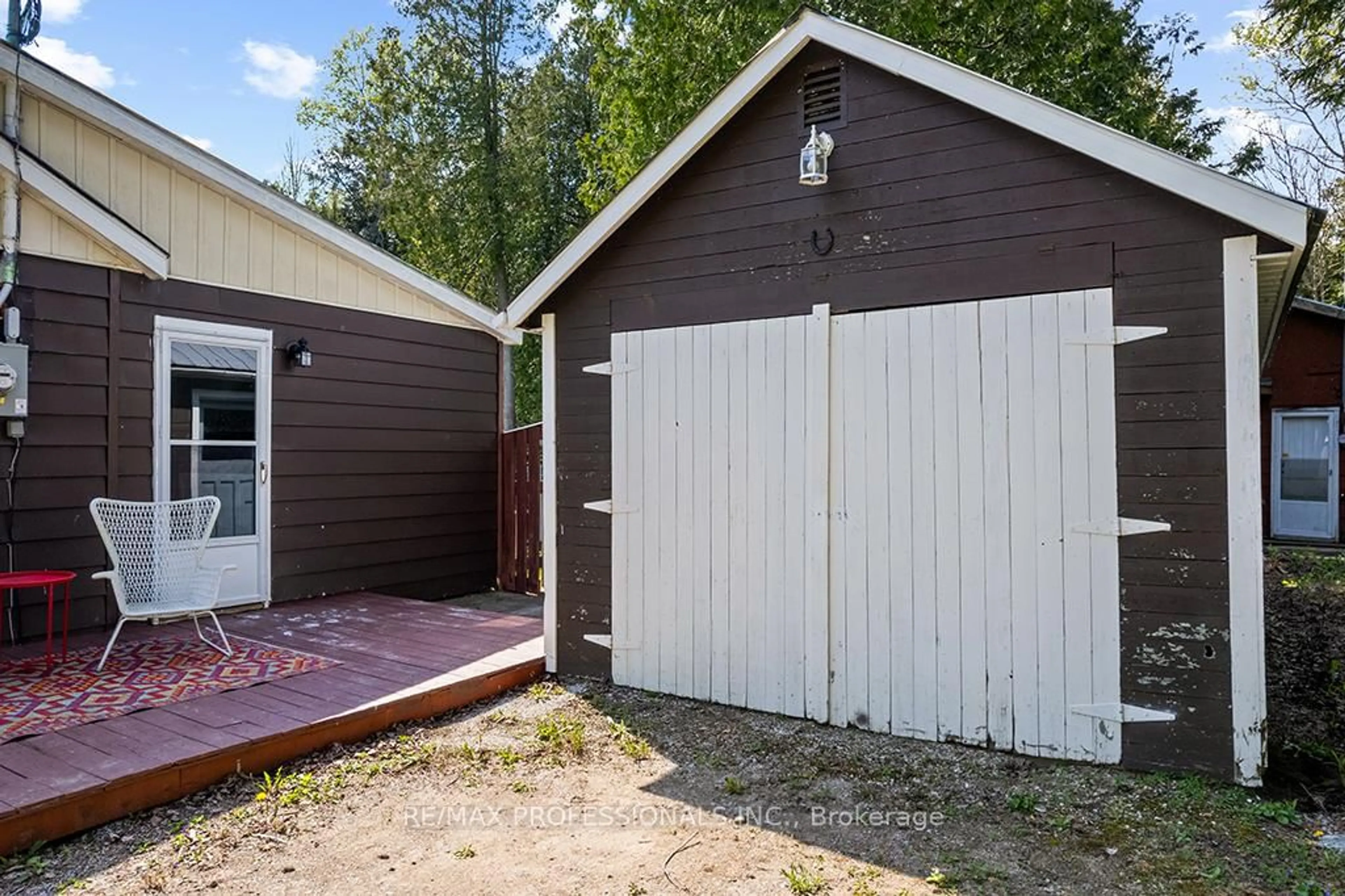 Shed for 23 Woodstock Ave, Northern Bruce Peninsula Ontario N0H 2M0