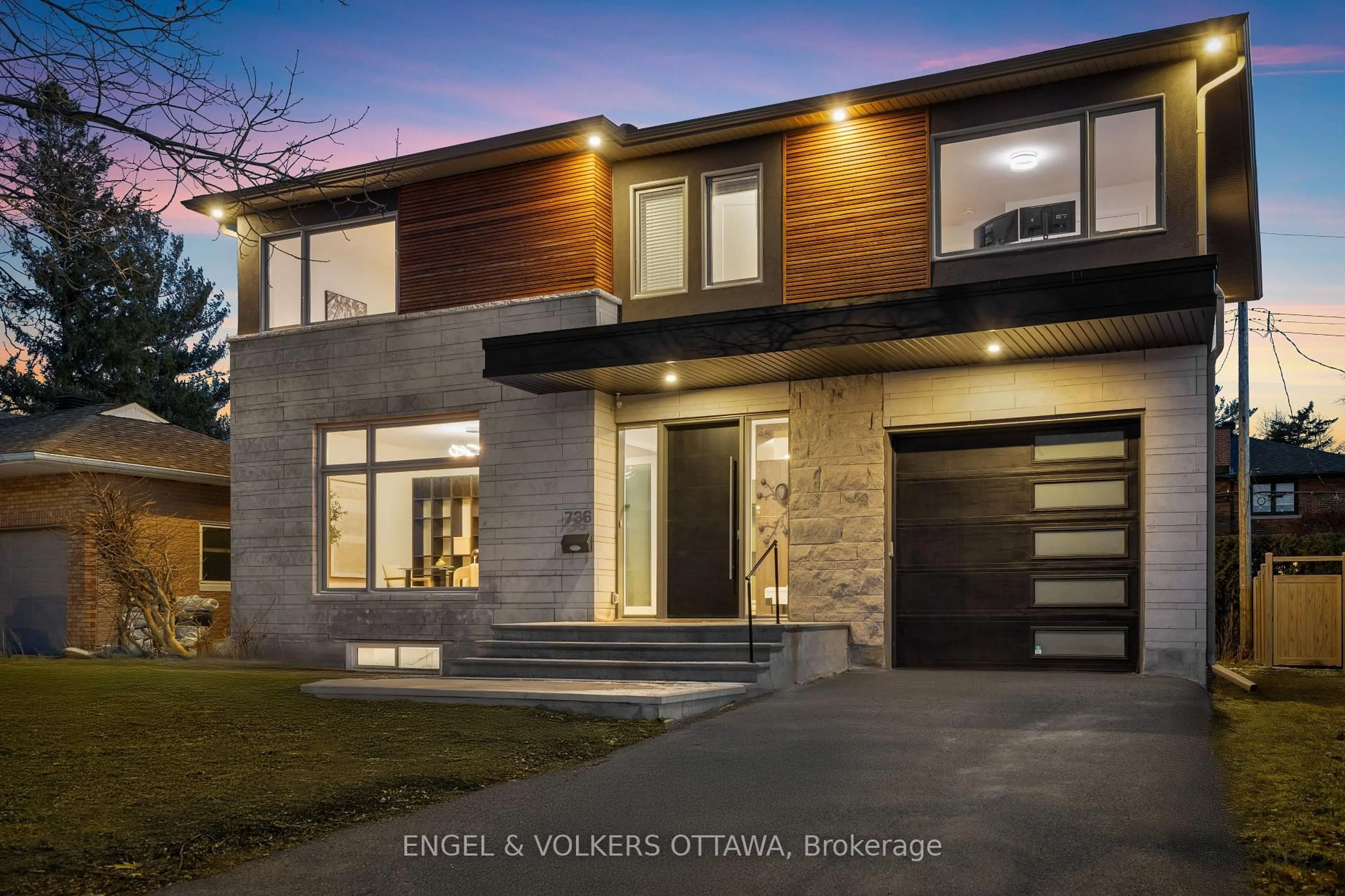 Home with brick exterior material, street for 736 Sherbourne Rd, Ottawa Ontario K2A 3H5