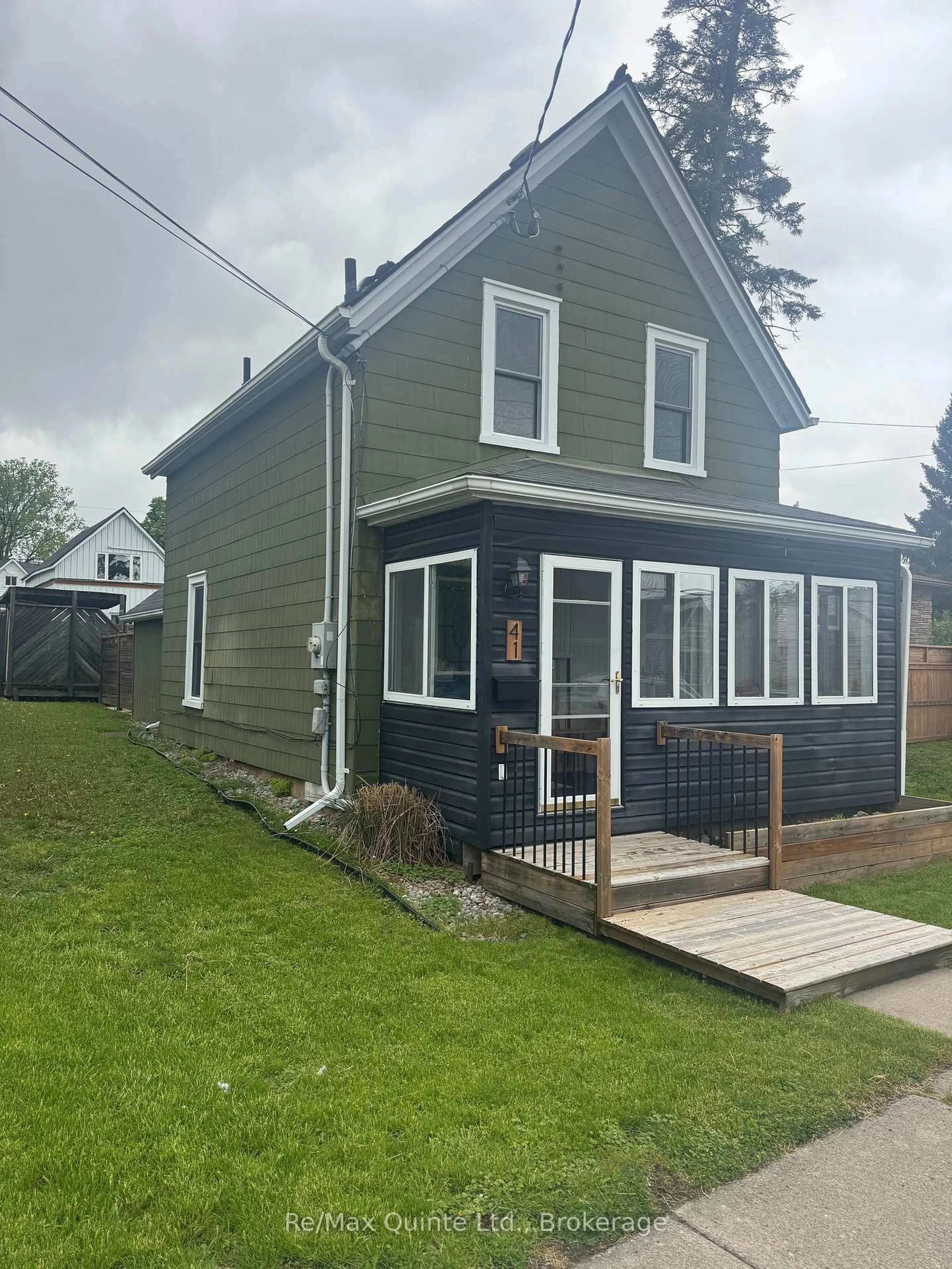 Home with vinyl exterior material, street for 41 Hill St, Prince Edward County Ontario K0K 2T0