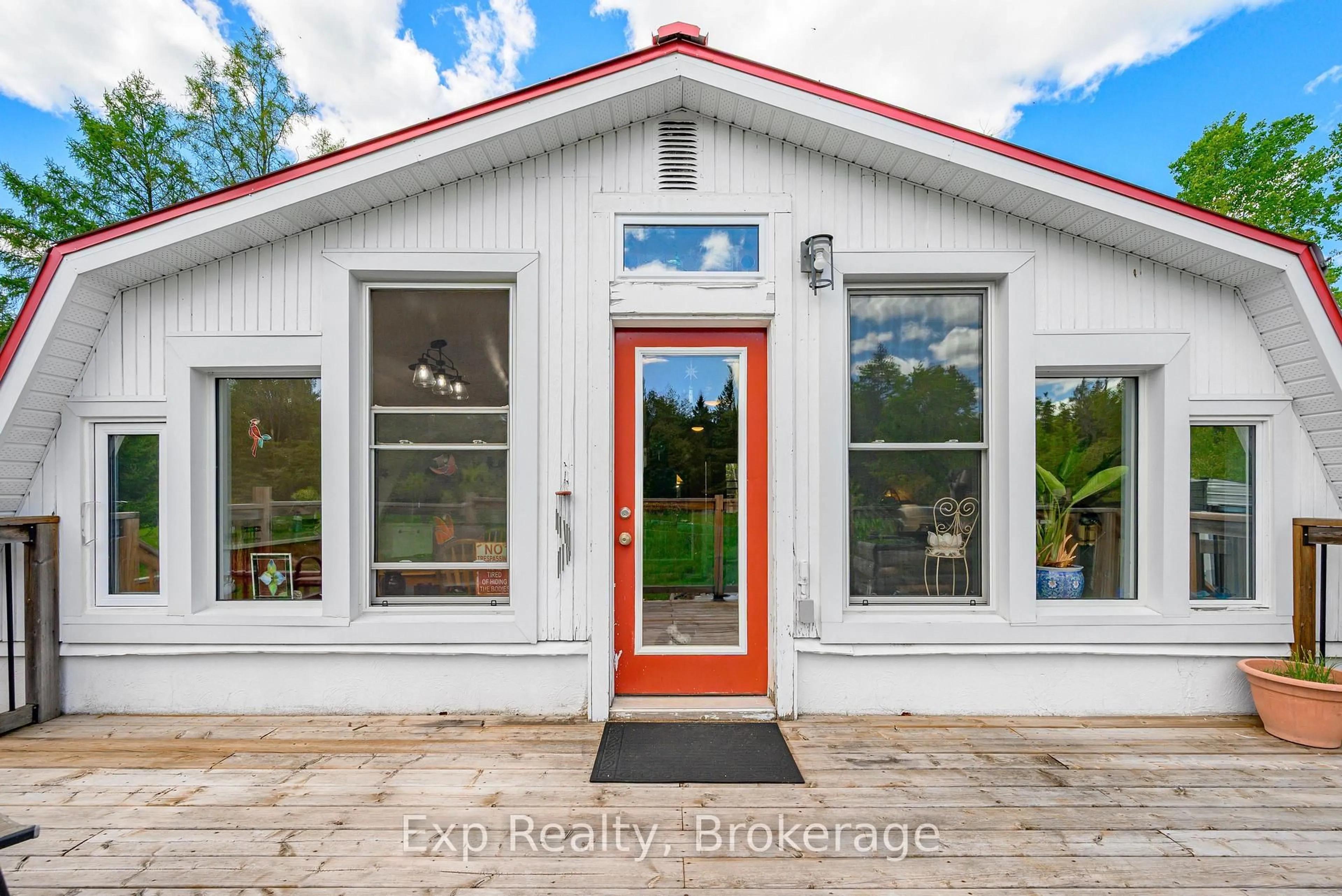 Indoor entryway for 8699 Old Hasting Rd, Madoc Ontario K0K 1Y0