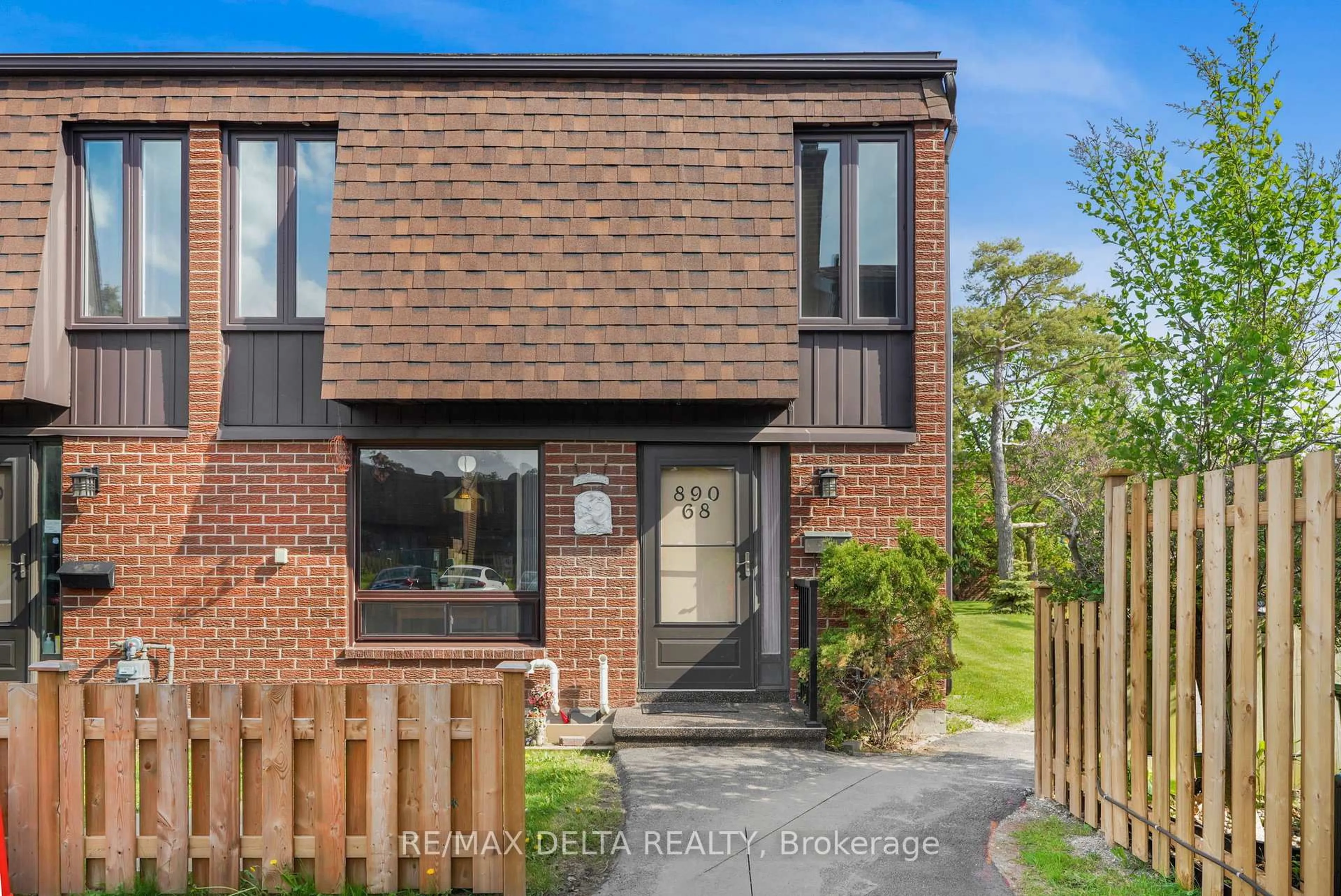 Home with brick exterior material, street for 890 Cahill Dr #68, Ottawa Ontario K1V 9A4