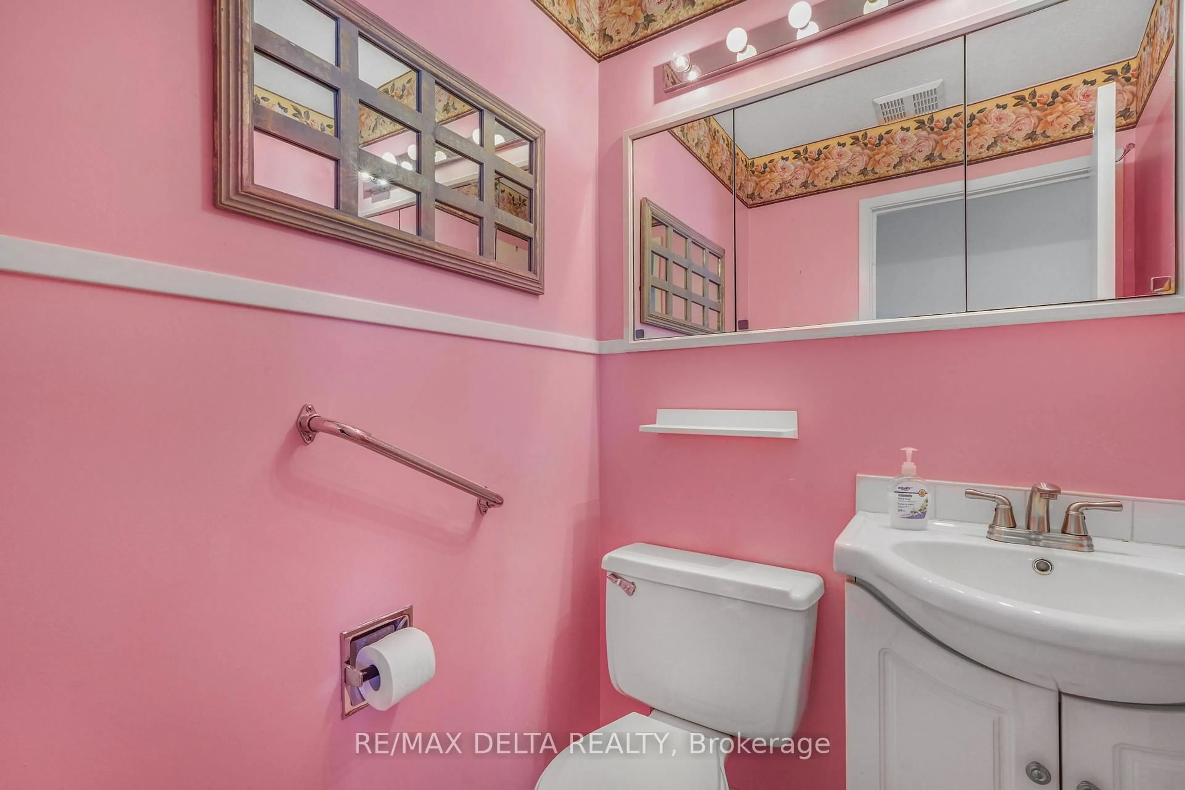 Standard bathroom, unknown for 890 Cahill Dr #68, Ottawa Ontario K1V 9A4