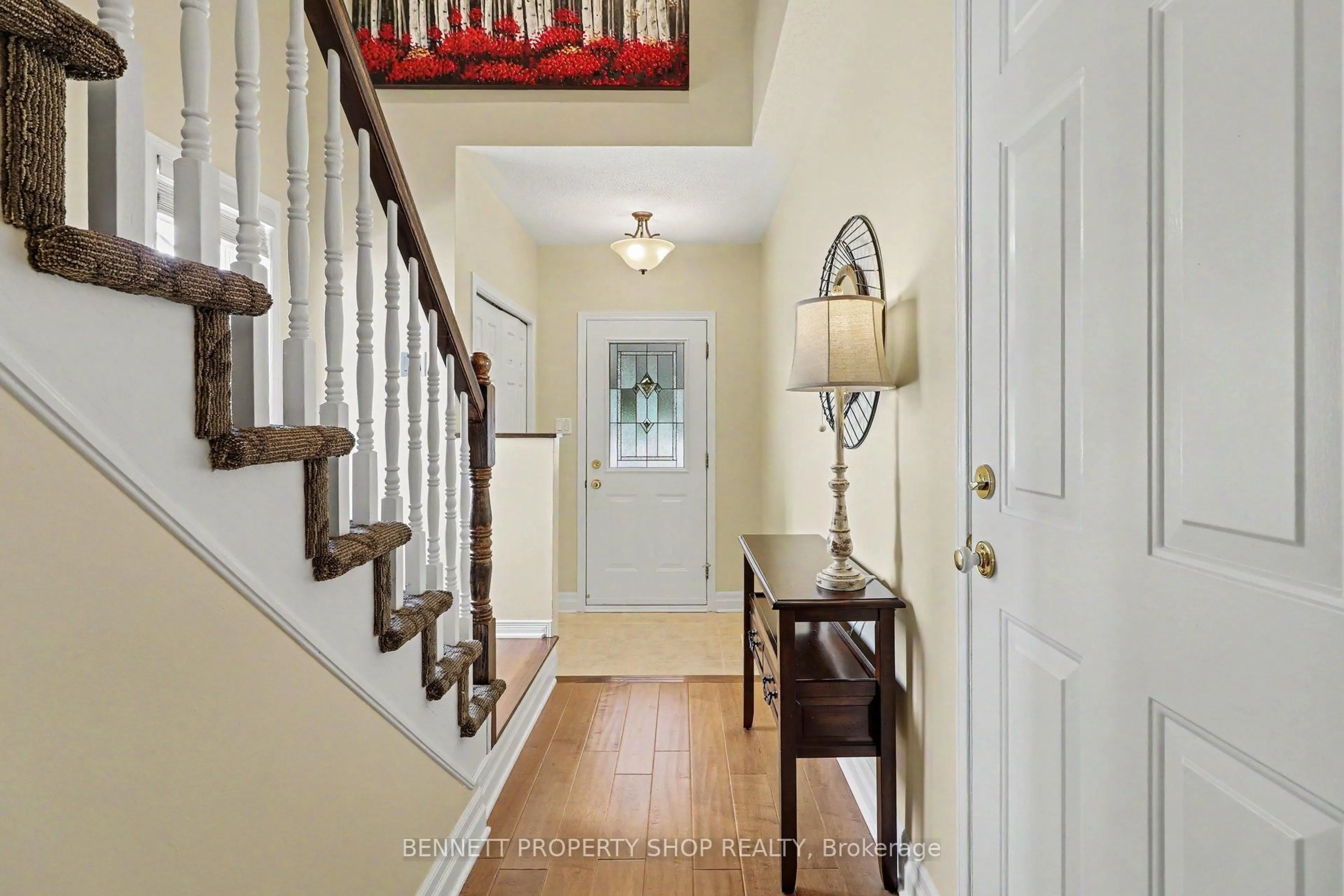Indoor entryway for 909 Goose River Ave, Ottawa Ontario K1V 1T6