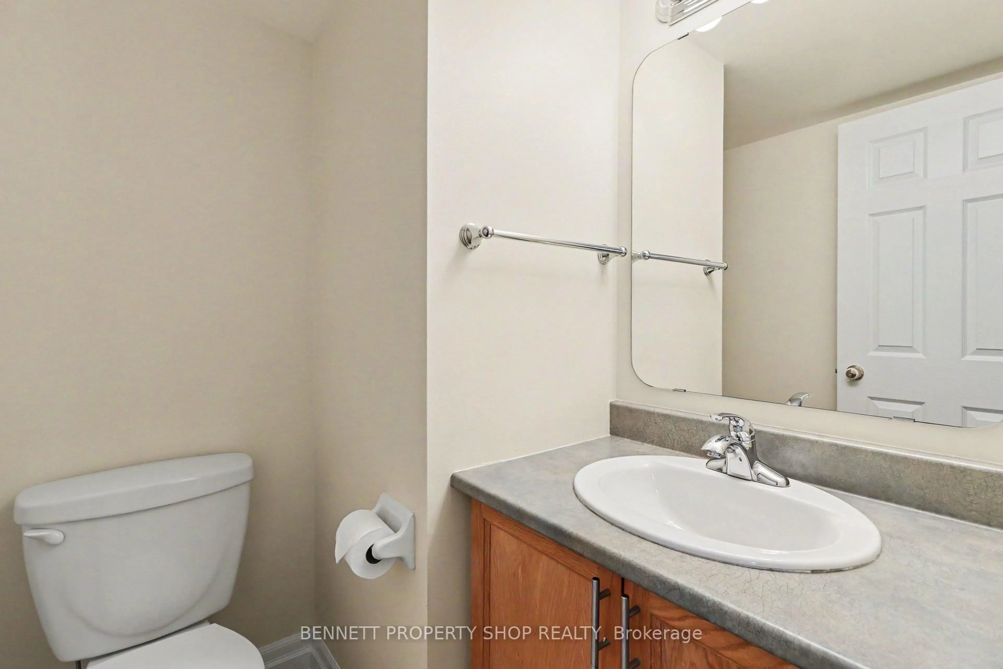 Standard bathroom, unknown for 909 Goose River Ave, Ottawa Ontario K1V 1T6