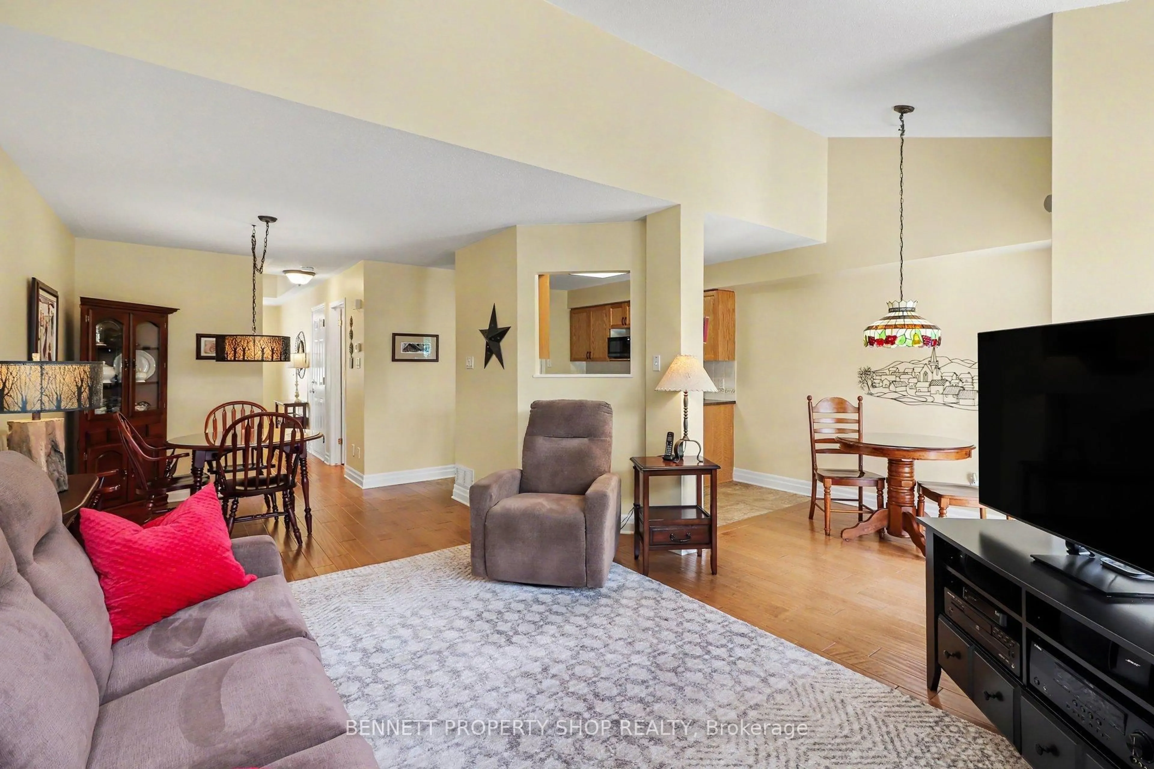Living room with furniture, unknown for 909 Goose River Ave, Ottawa Ontario K1V 1T6