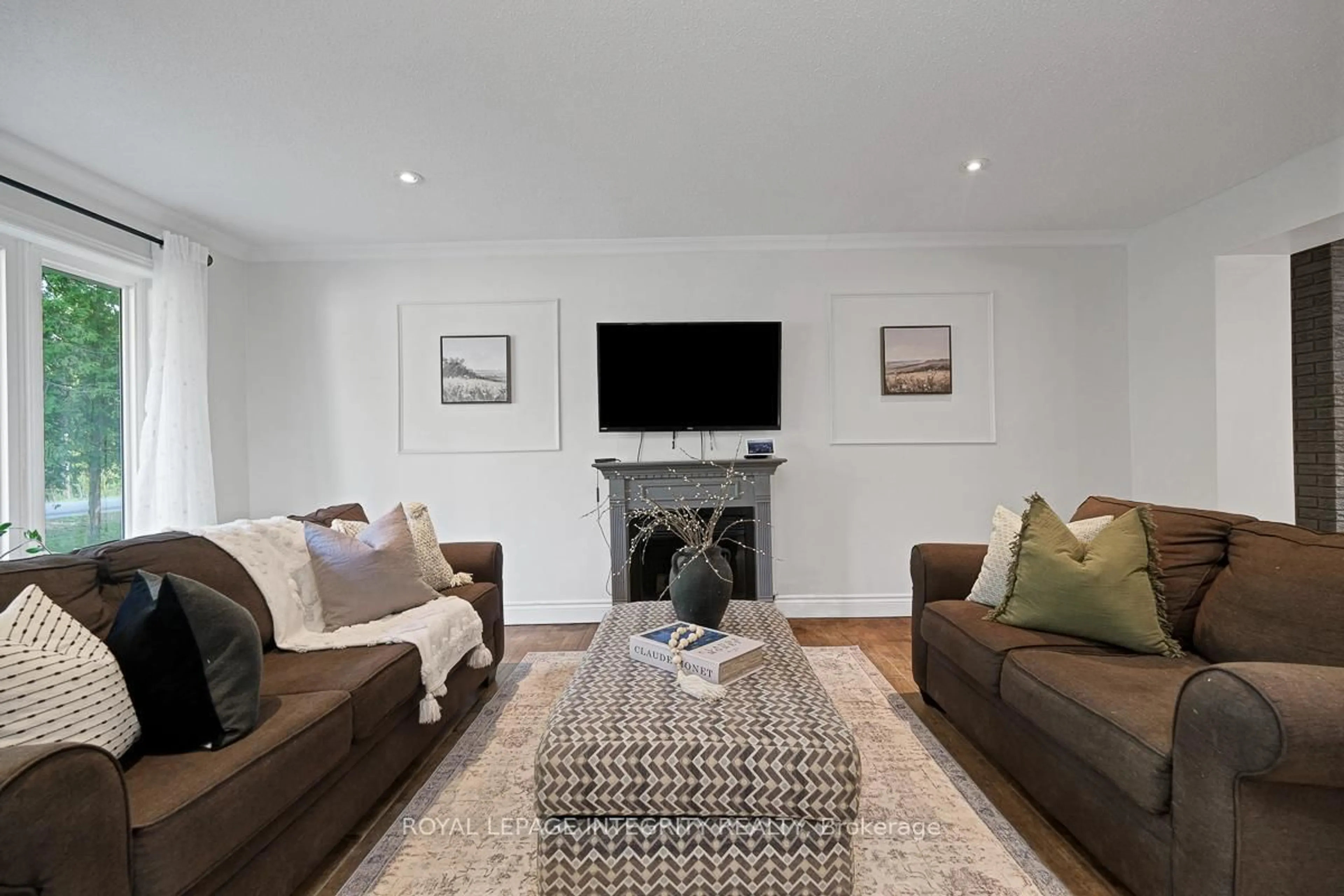 Living room with furniture, unknown for 2414 Mcgee Side Rd, Carp Ontario K0A 1L0