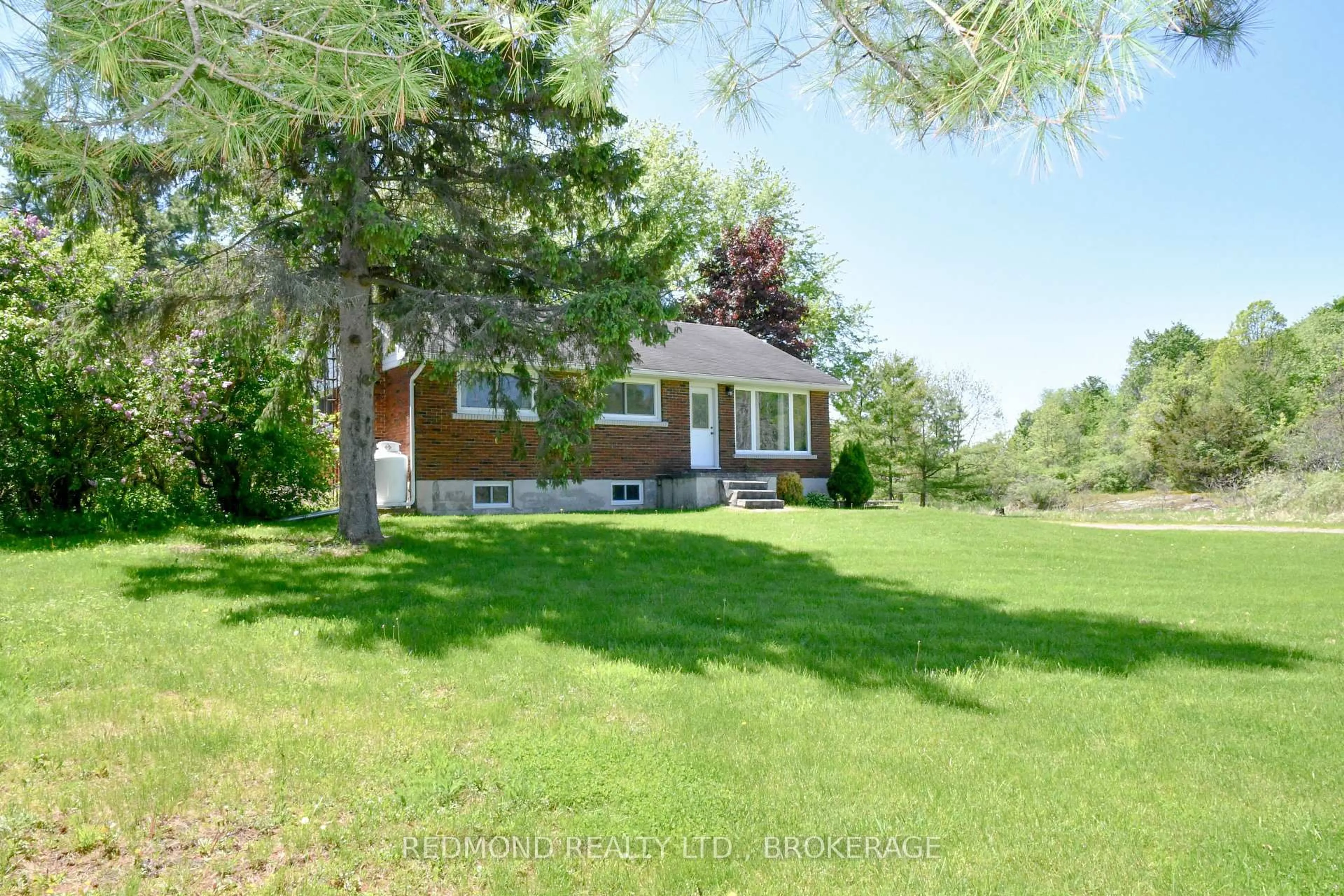 A pic from outside/outdoor area/front of a property/back of a property/a pic from drone, unknown for 513 County 2 Rd, Front of Leeds & Seeleys Bay Ontario K7G 2V4