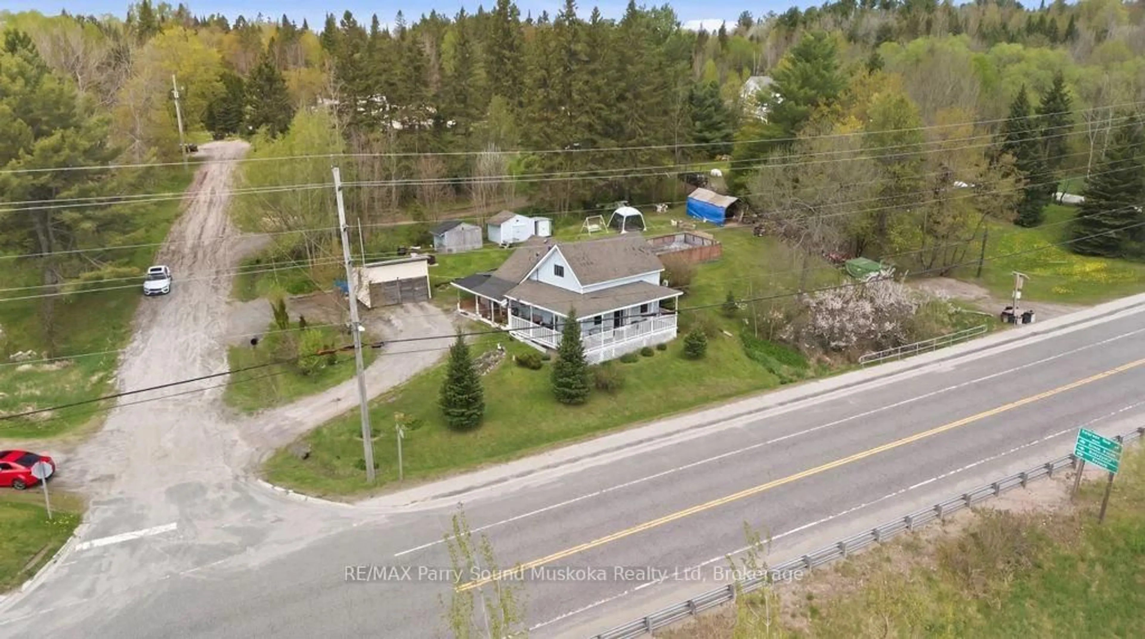 A pic from outside/outdoor area/front of a property/back of a property/a pic from drone, unknown for 1 Butler St, Whitestone Ontario P0A 1G0