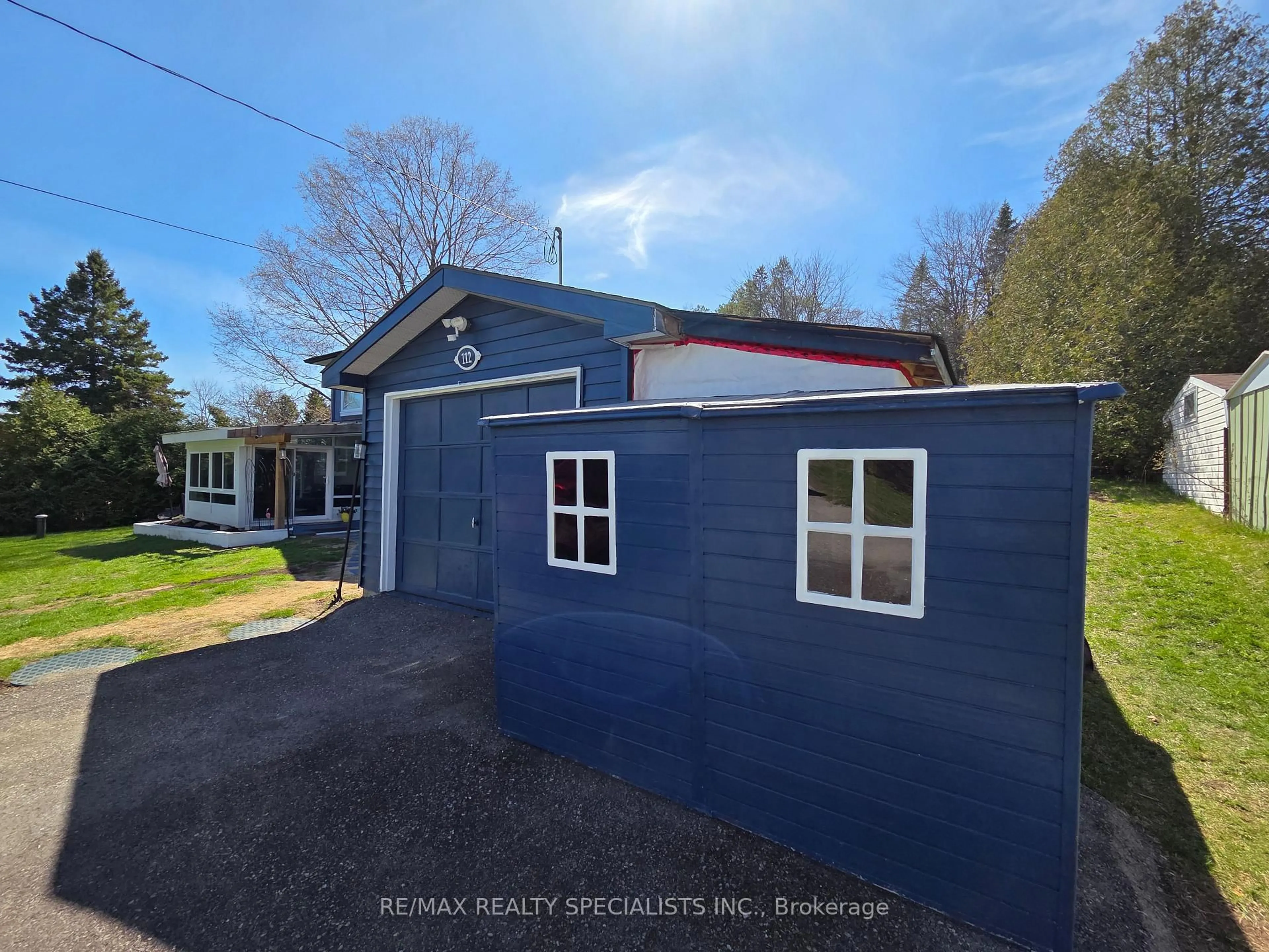 A pic from outside/outdoor area/front of a property/back of a property/a pic from drone, building for 112 Indian Rd, Asphodel-Norwood Ontario K0L 1Y0
