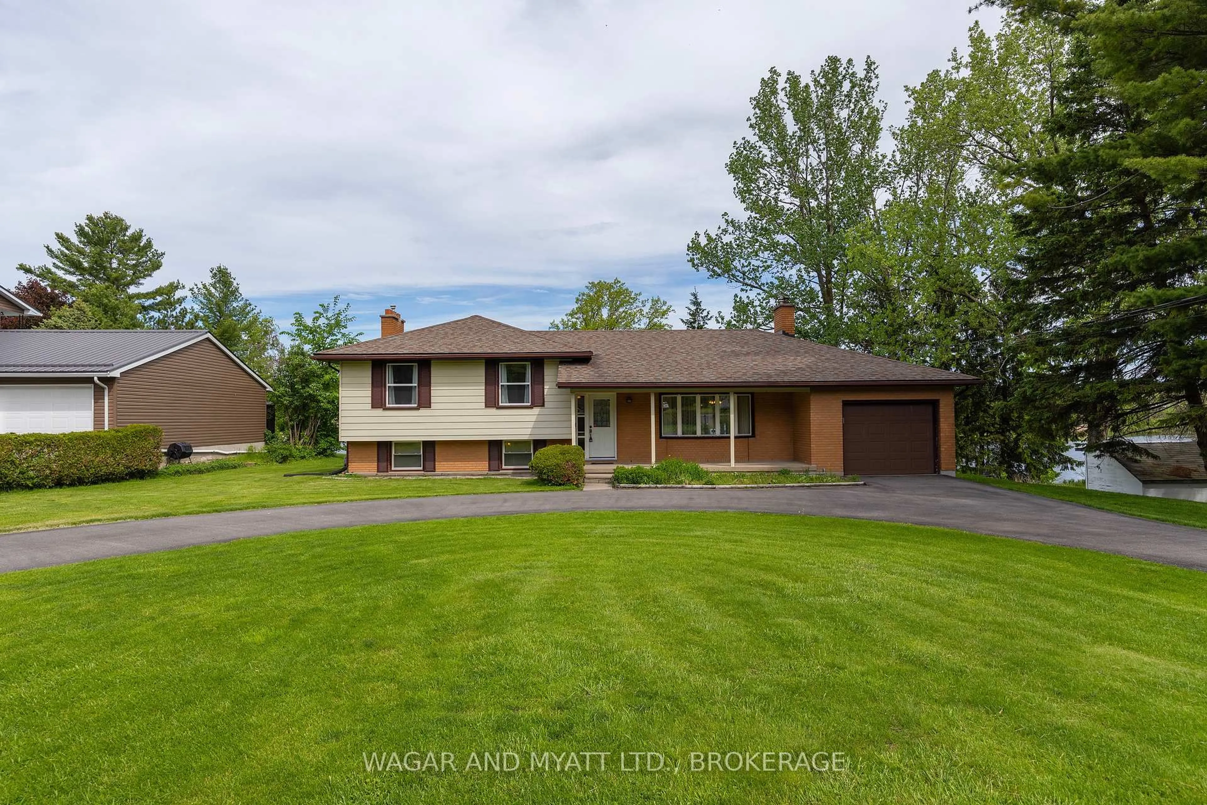 A pic from outside/outdoor area/front of a property/back of a property/a pic from drone, unknown for 87 RIVER Rd, Greater Napanee Ontario K7R 3H3