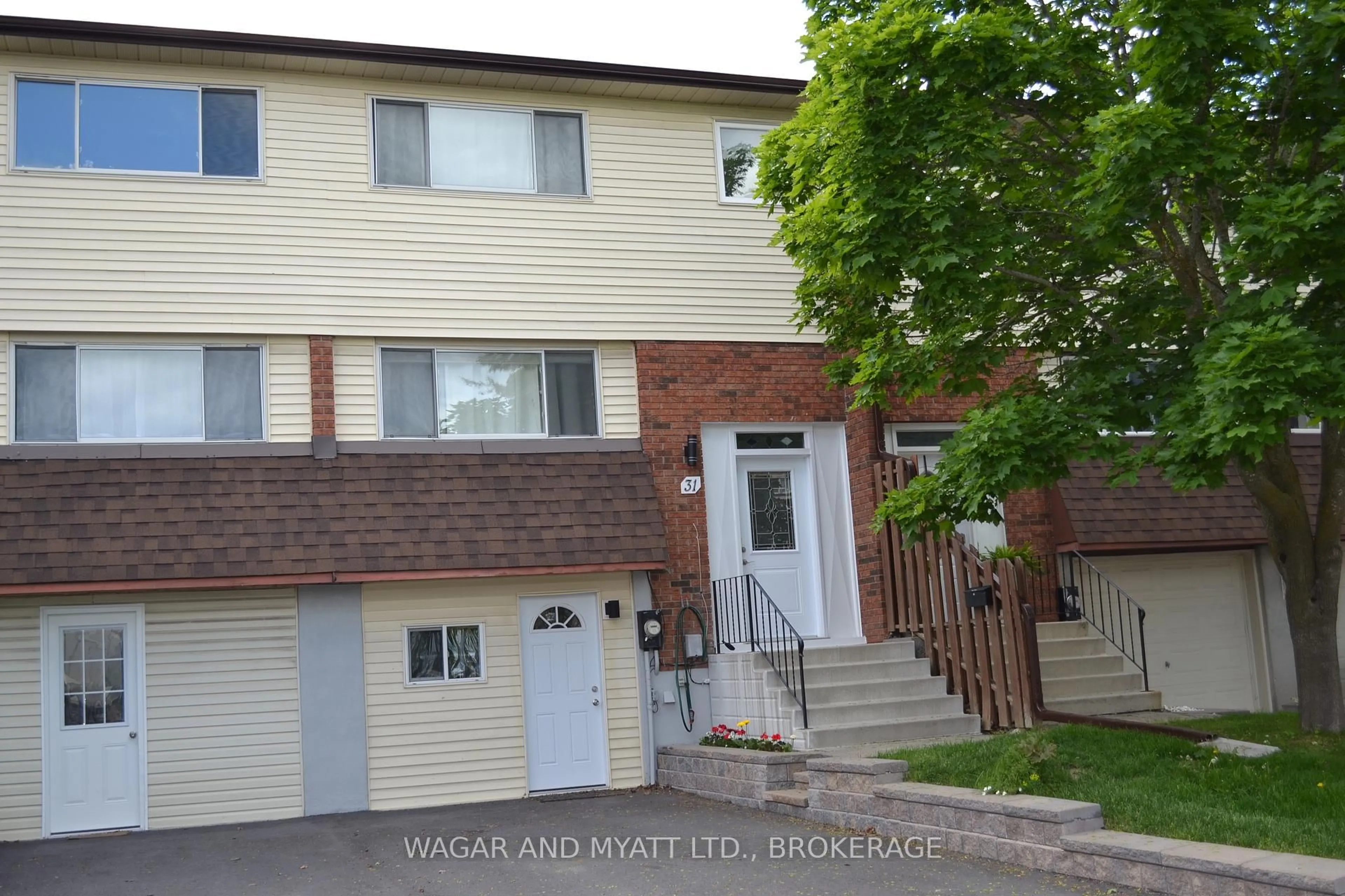Home with vinyl exterior material, street for 31 Meadow Lane, Greater Napanee Ontario K7R 3R8