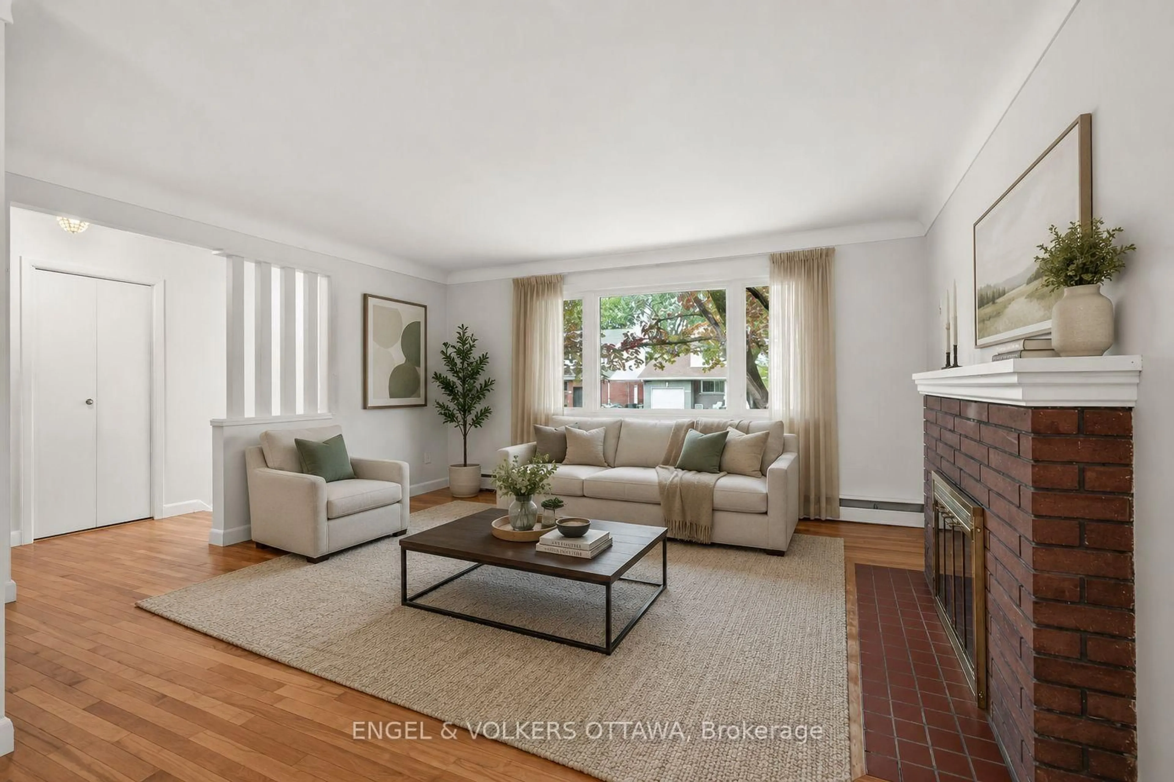 Living room with furniture, unknown for 1166 Castle Hill Cres, Ottawa Ontario K2C 2A8