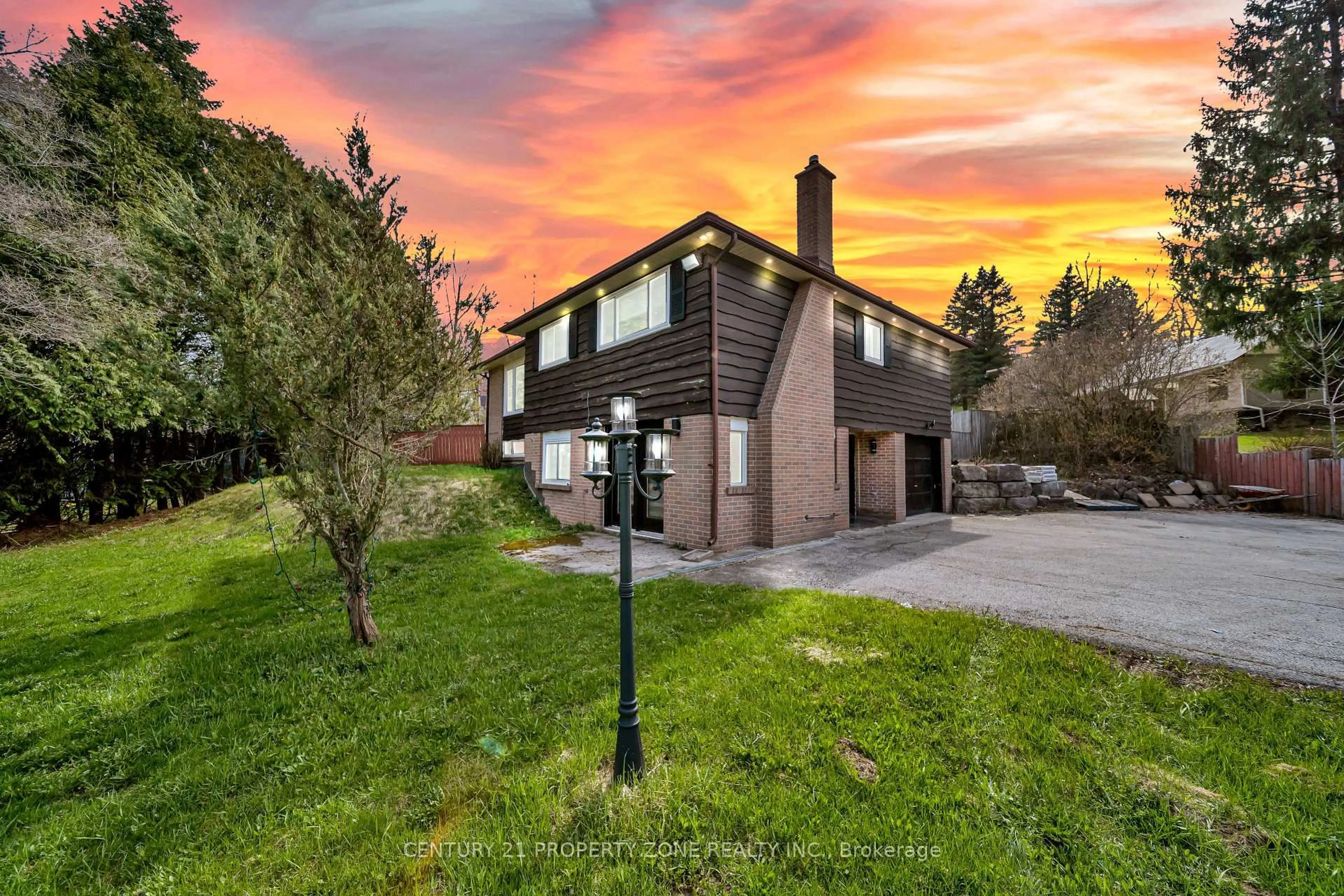 Home with brick exterior material, street for 5172 Trafalgar Rd, Erin Ontario N0B 1T0