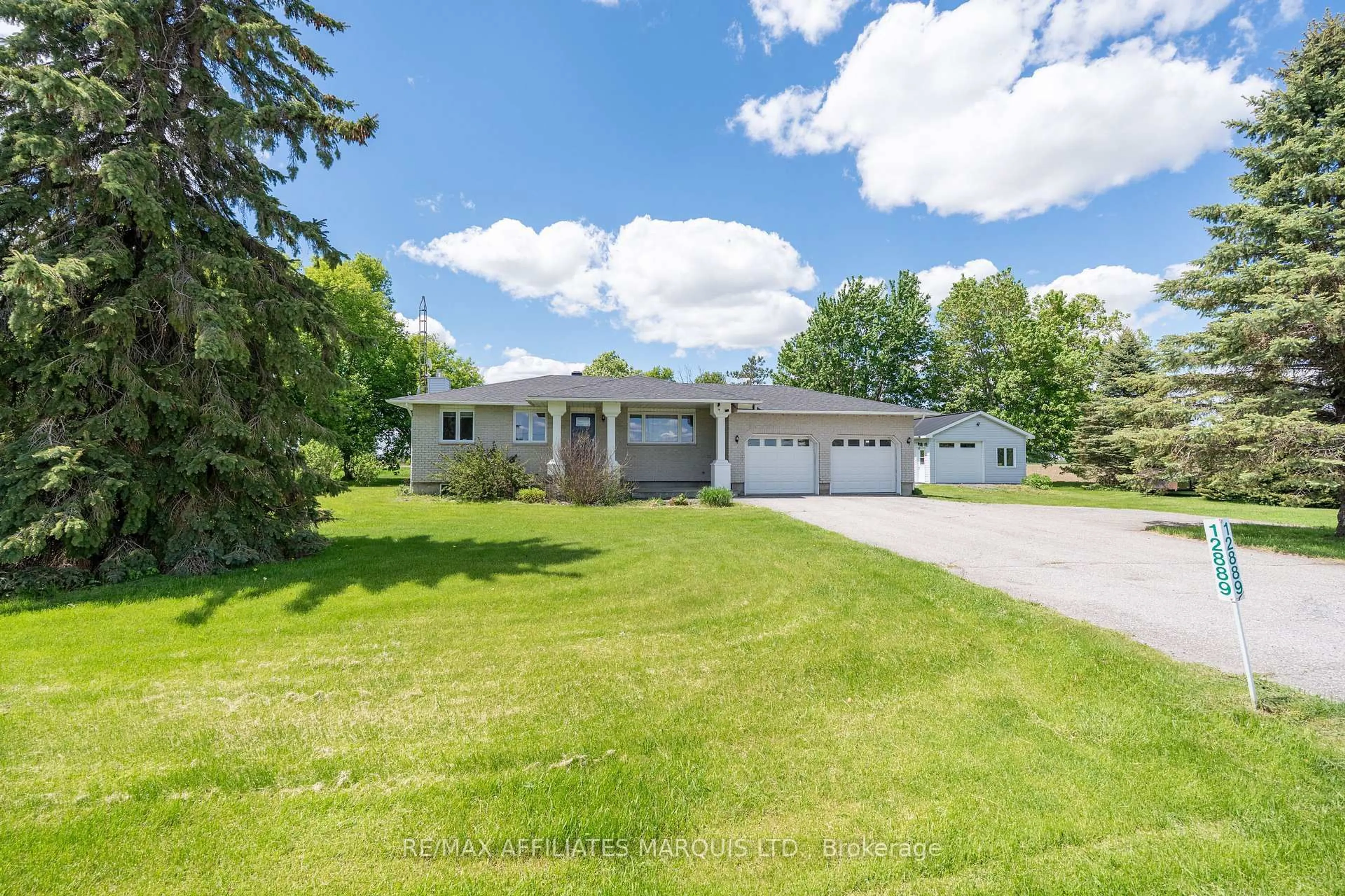 A pic from outside/outdoor area/front of a property/back of a property/a pic from drone, unknown for 12889 River Rd, North Dundas Ontario K0C 1H0