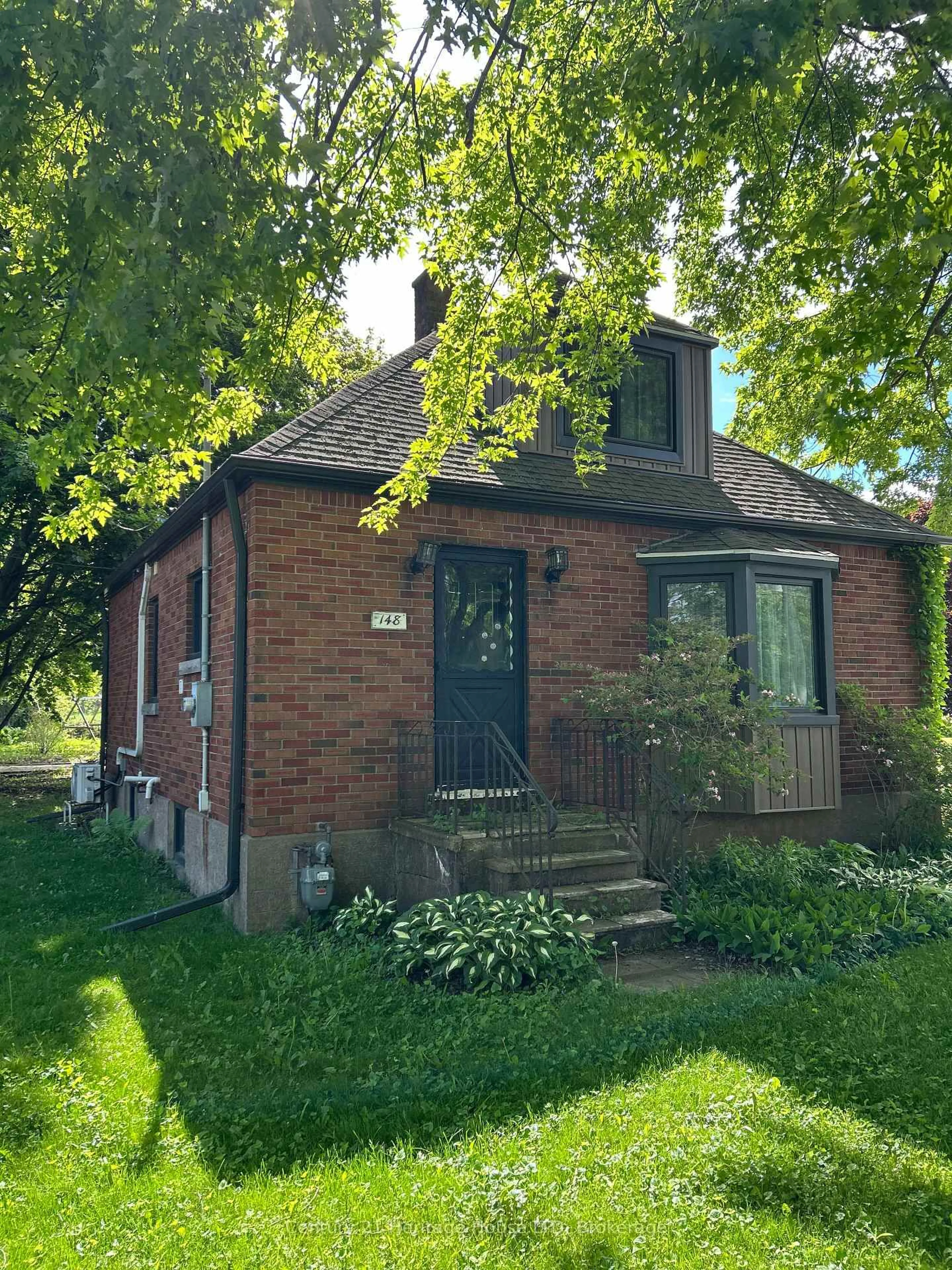 Home with brick exterior material, street for 148 Gorham Rd, Fort Erie Ontario L0S 1N0