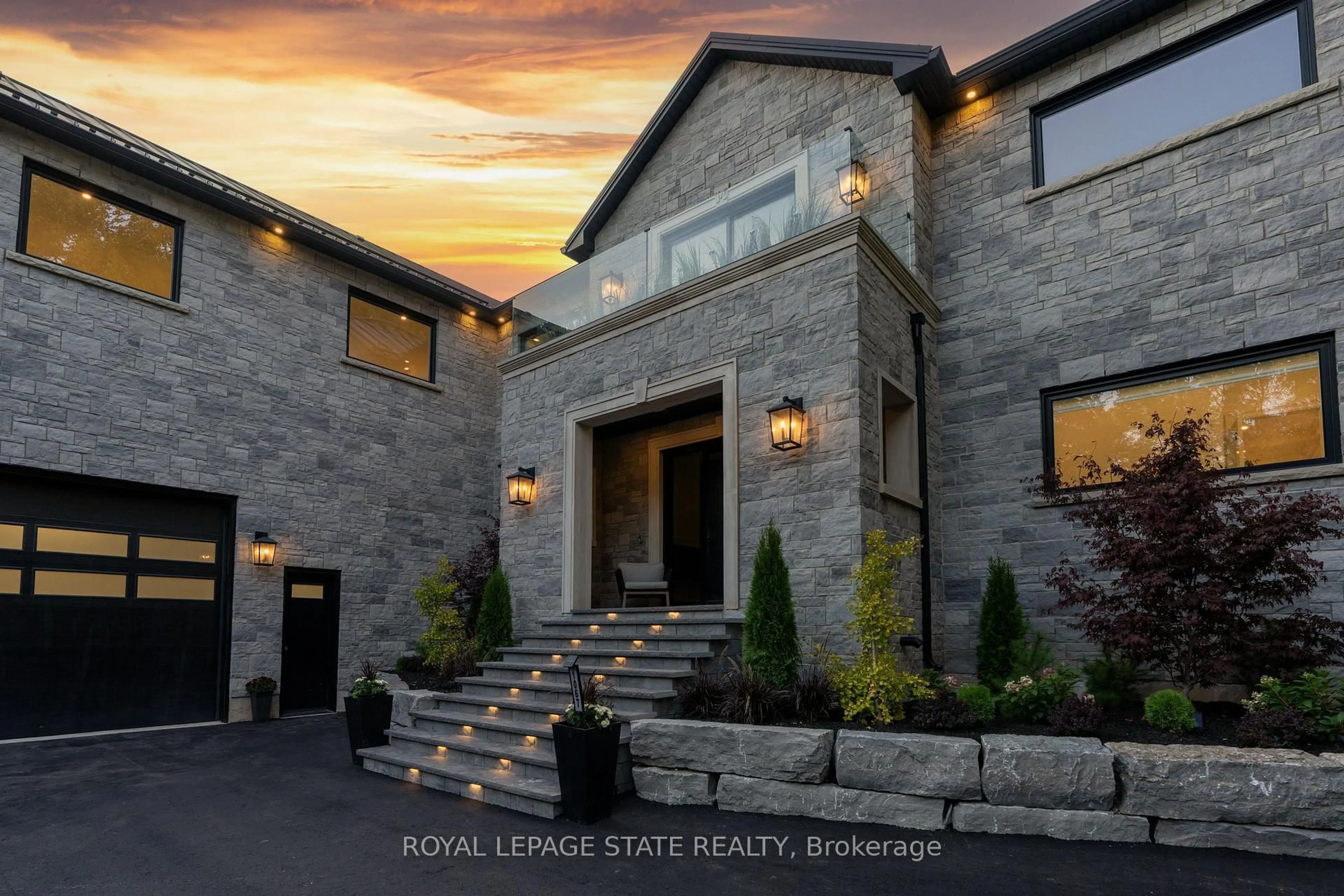 Home with brick exterior material, street for 1067 Jerseyville Rd, Hamilton Ontario L0R 1R0