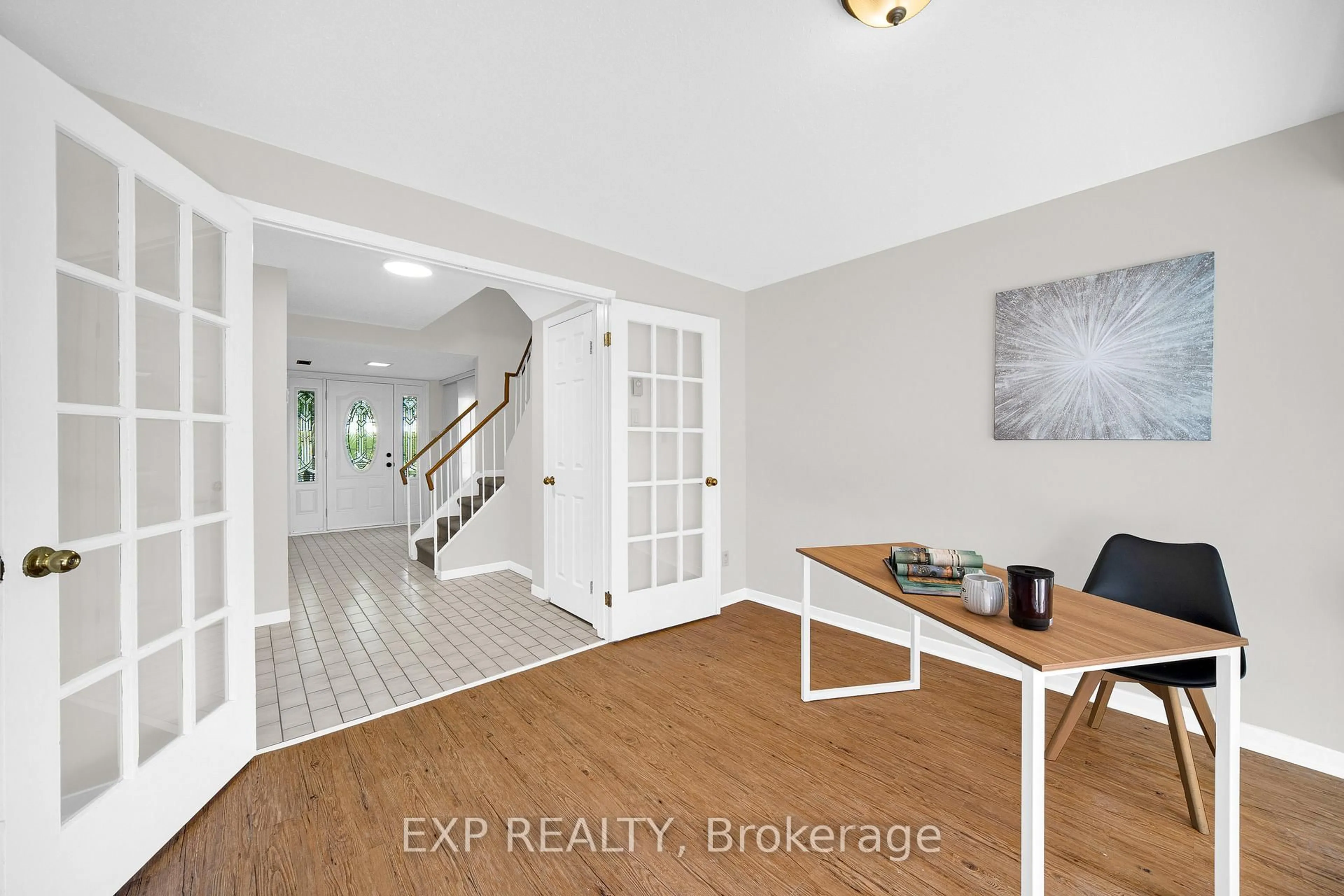 Indoor entryway for 172 Centrepointe Dr, Ottawa Ontario K2G 5H7