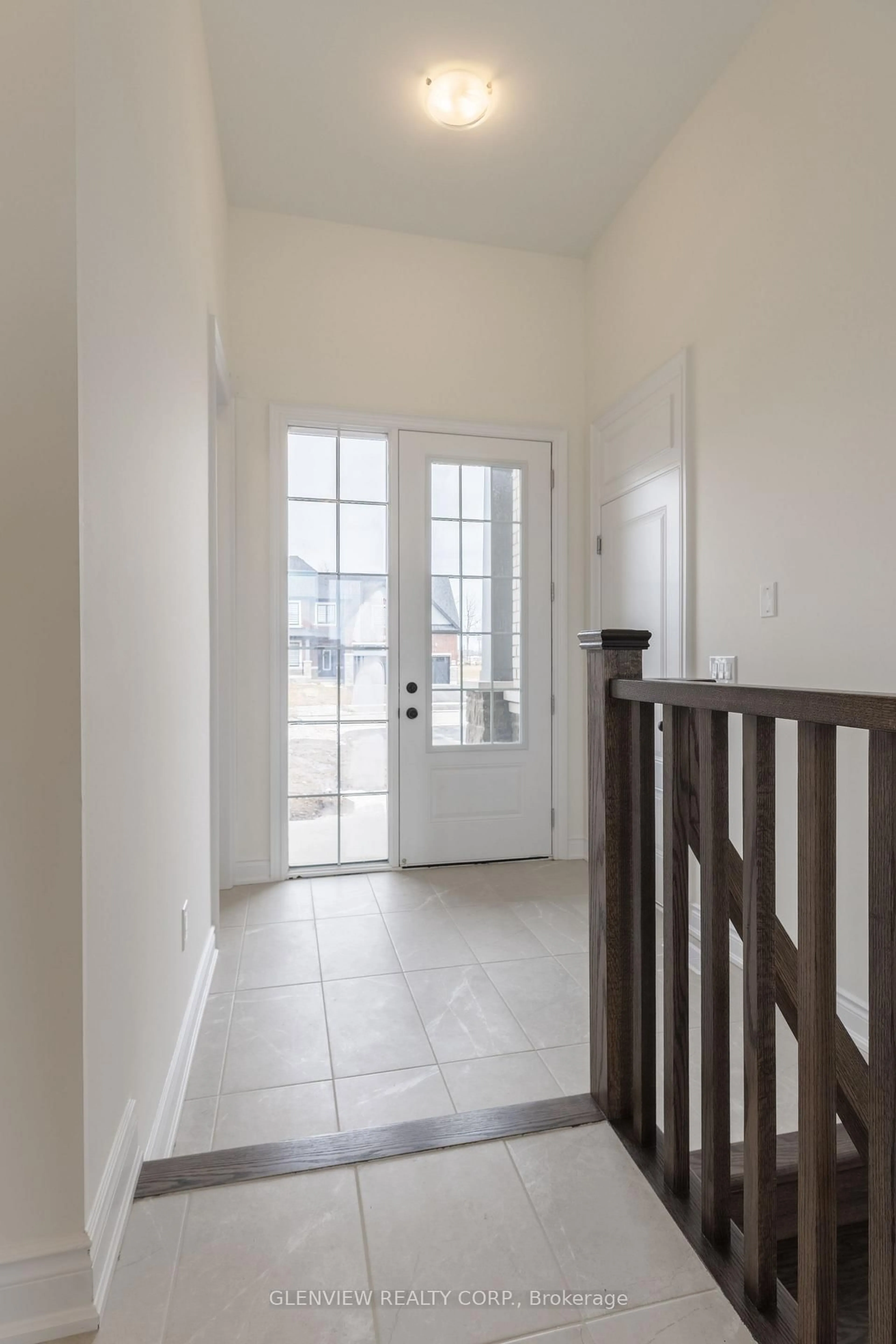 Indoor entryway for 30 Ewing Way, Amaranth Ontario L9W 7V6