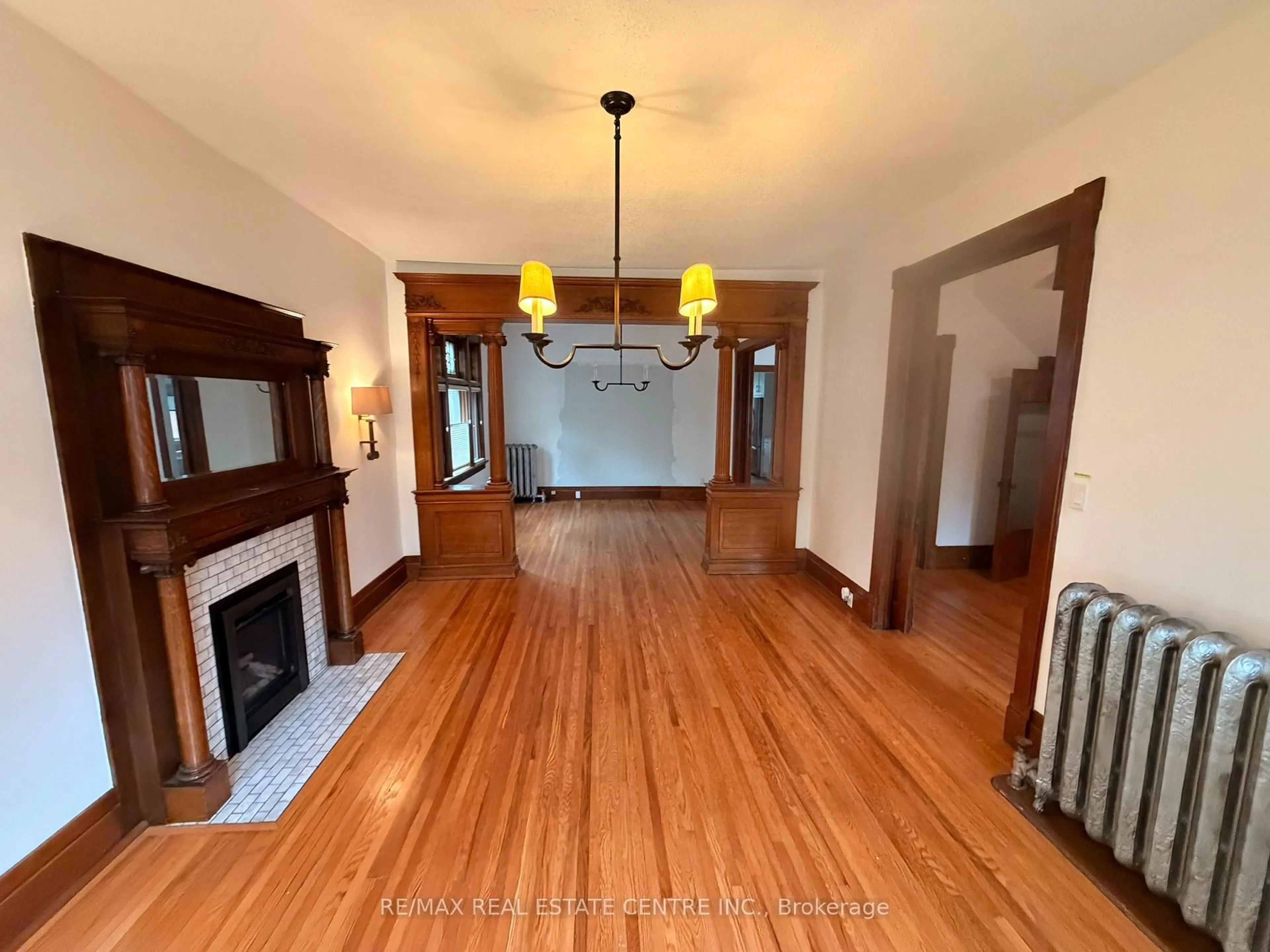 A pic of a room for 350 Queen St, Kitchener Ontario N2G 1W7
