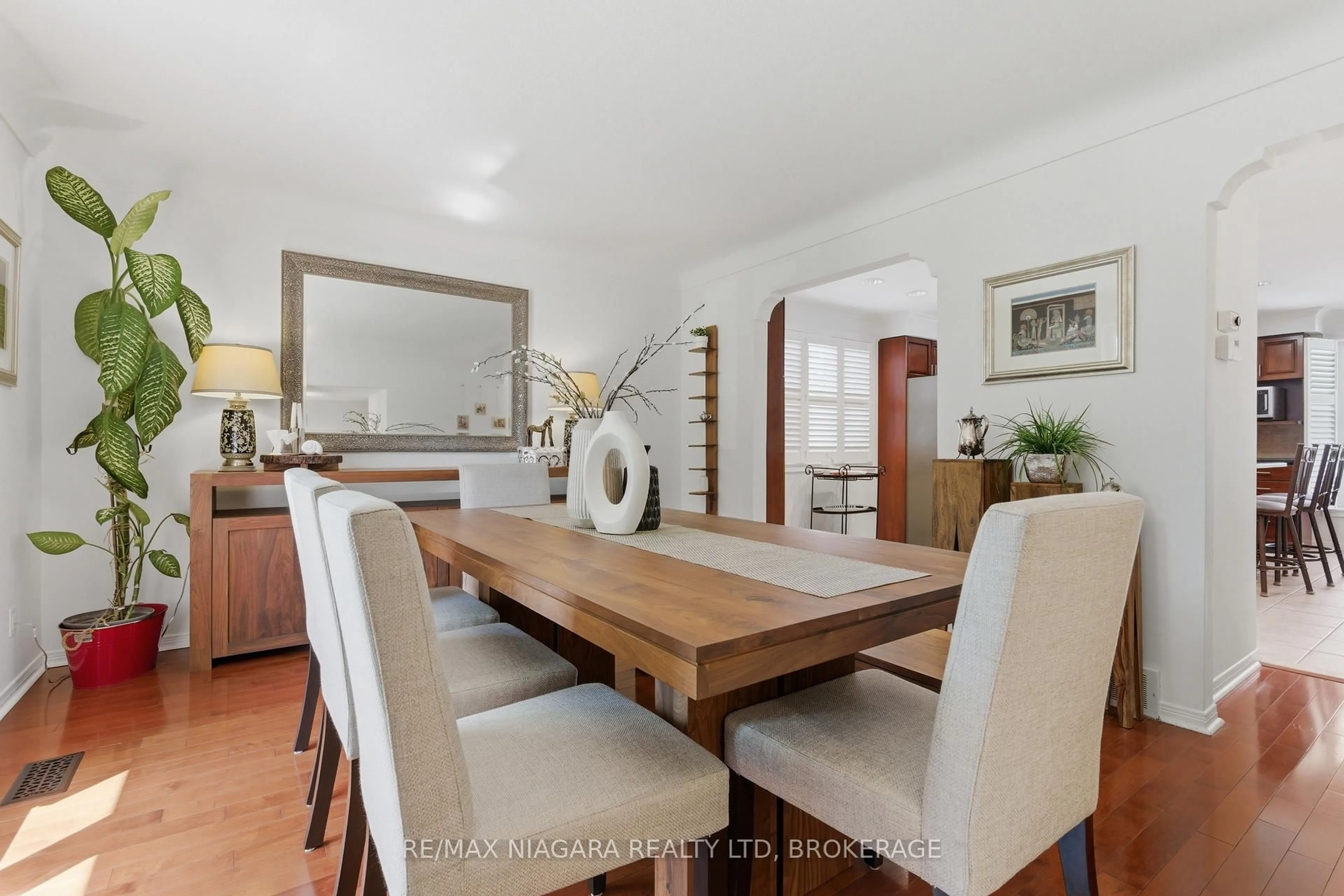 Dining room, unknown for 177 Parnell Rd, St. Catharines Ontario L2M 1W2