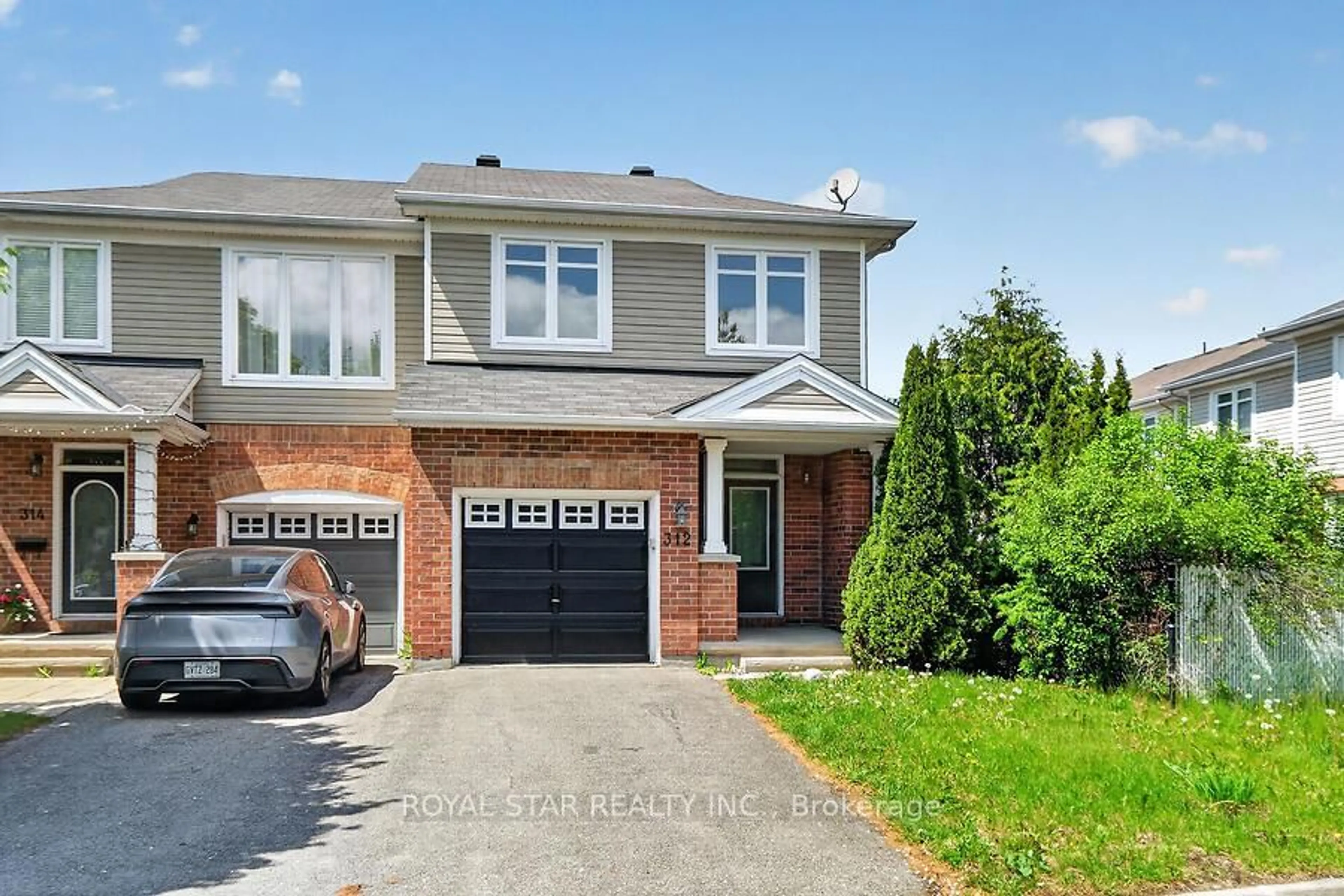 Unknown for 312 Parkin Circ, Ottawa Ontario K1T 4G6