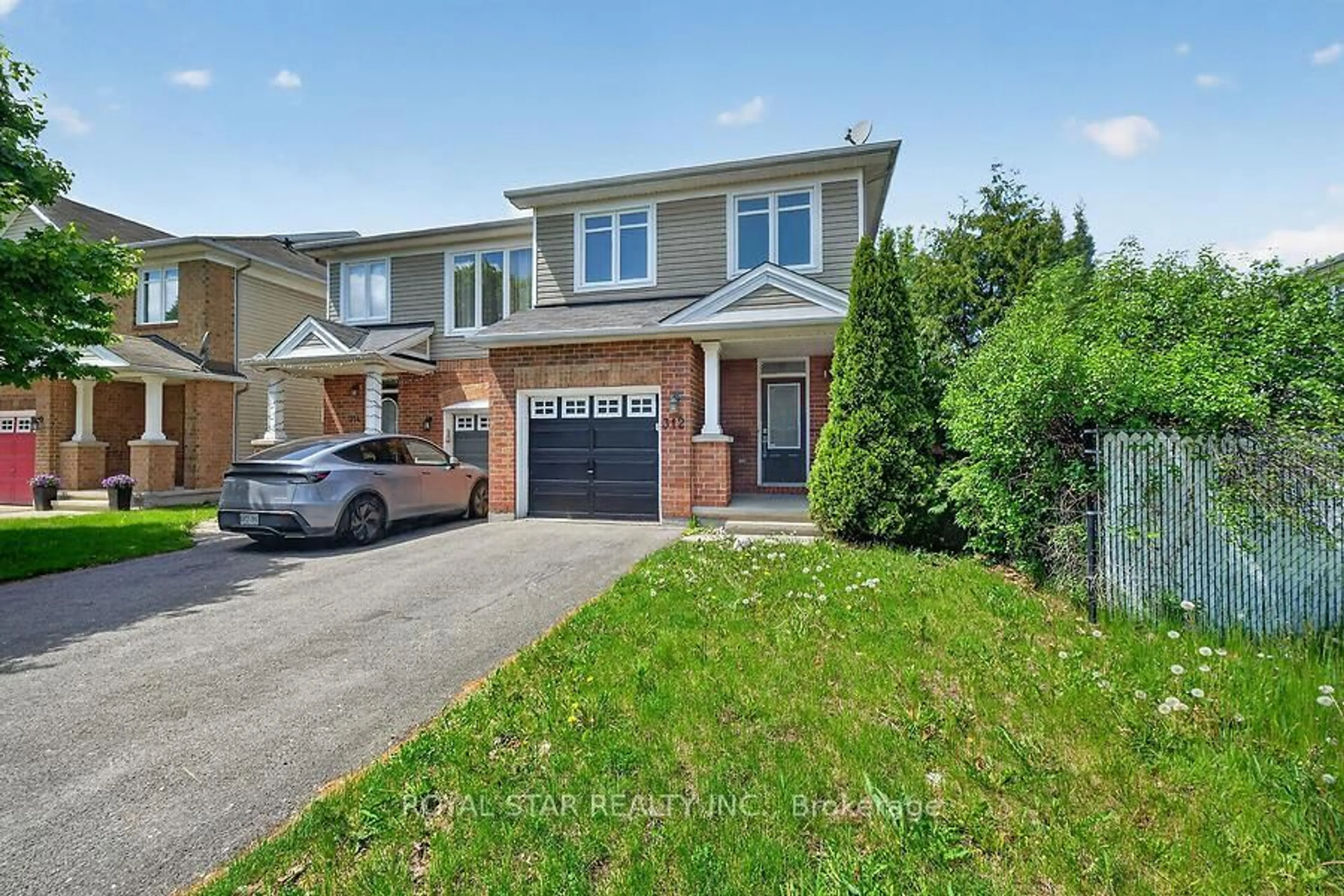Home with brick exterior material, street for 312 Parkin Circ, Ottawa Ontario K1T 4G6