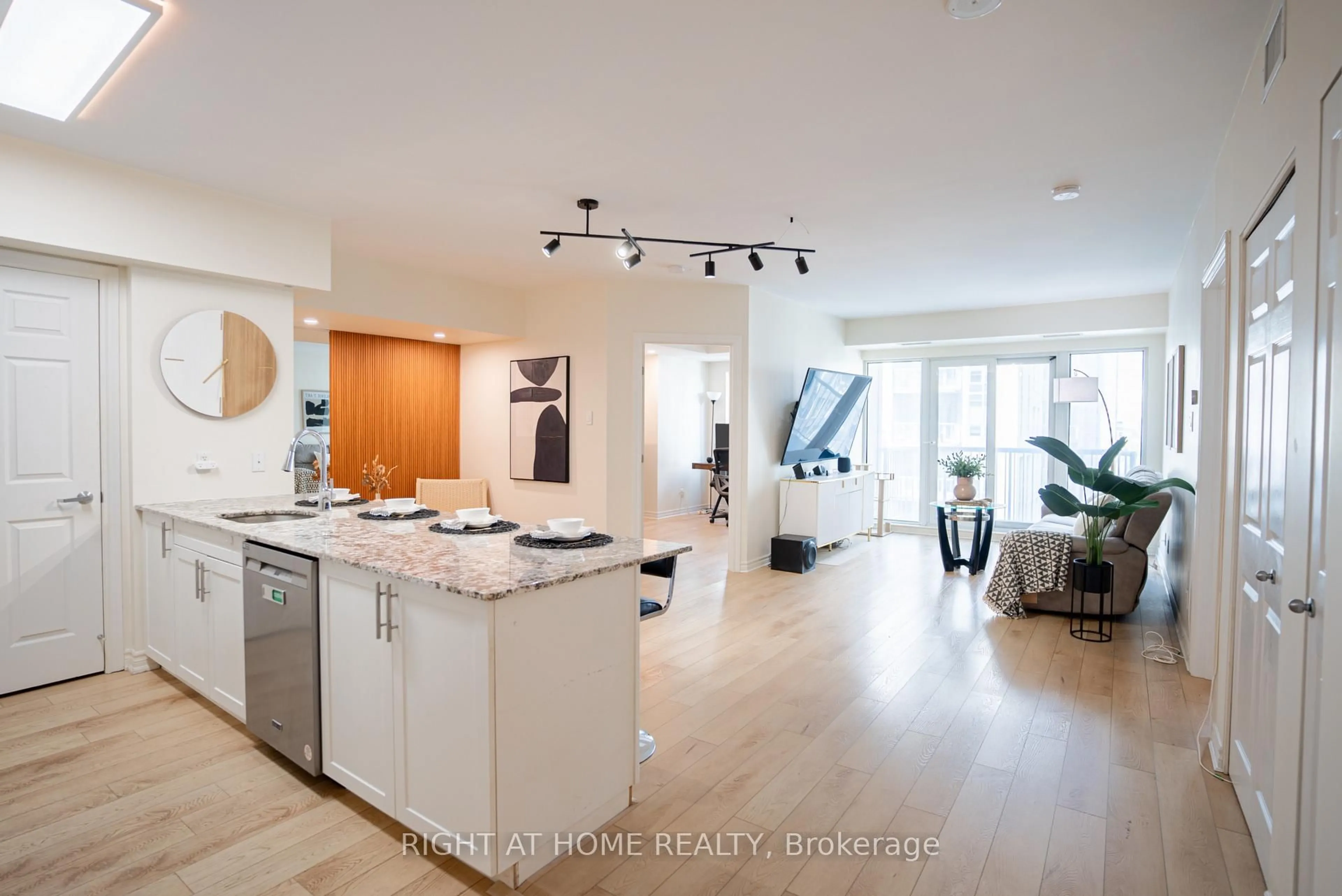 Open concept kitchen, unknown for 234 Rideau St #1805, Ottawa Ontario K1V 0A9