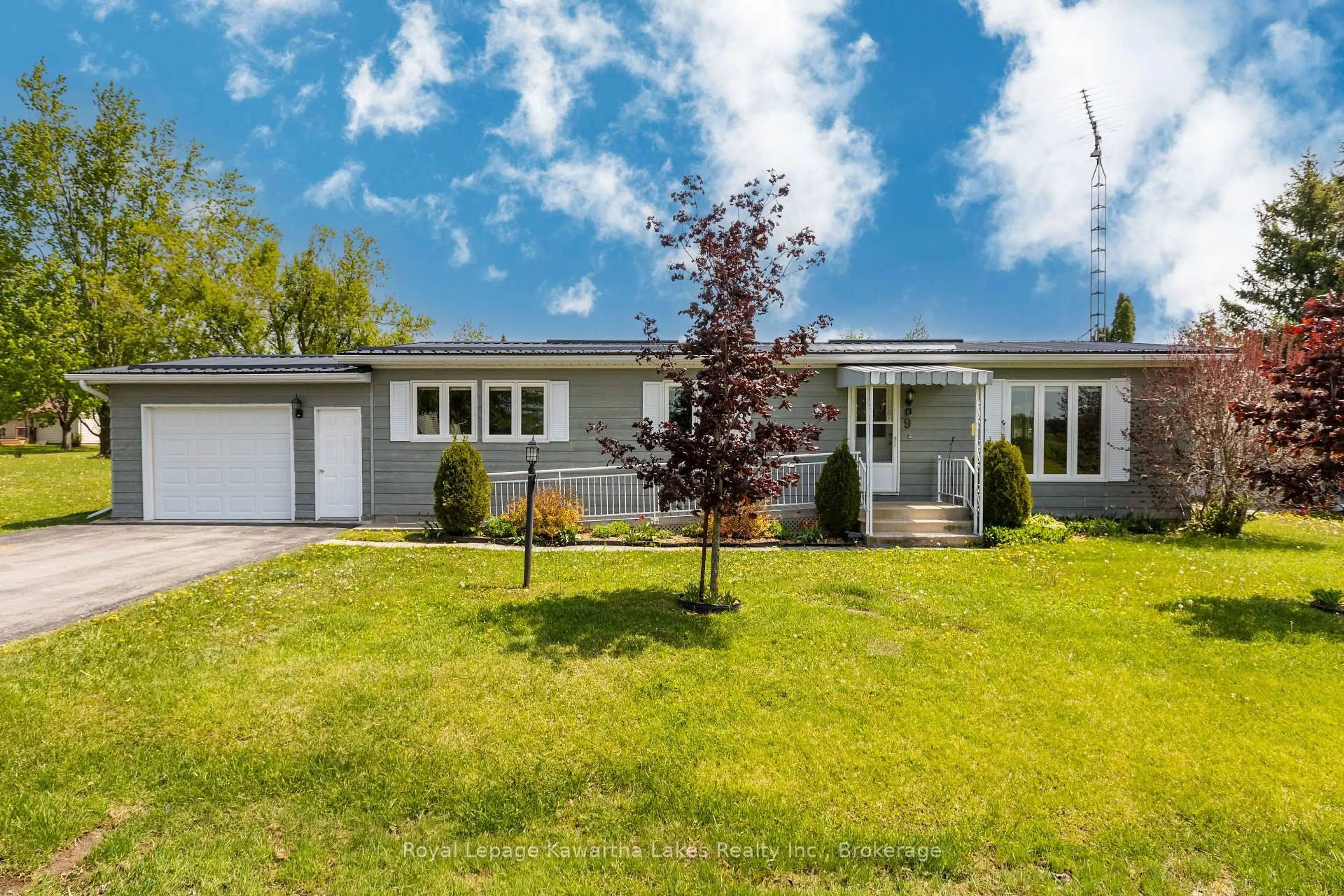 Home with vinyl exterior material, street for 9 Vista Dr, Kawartha Lakes Ontario K9V 0H7