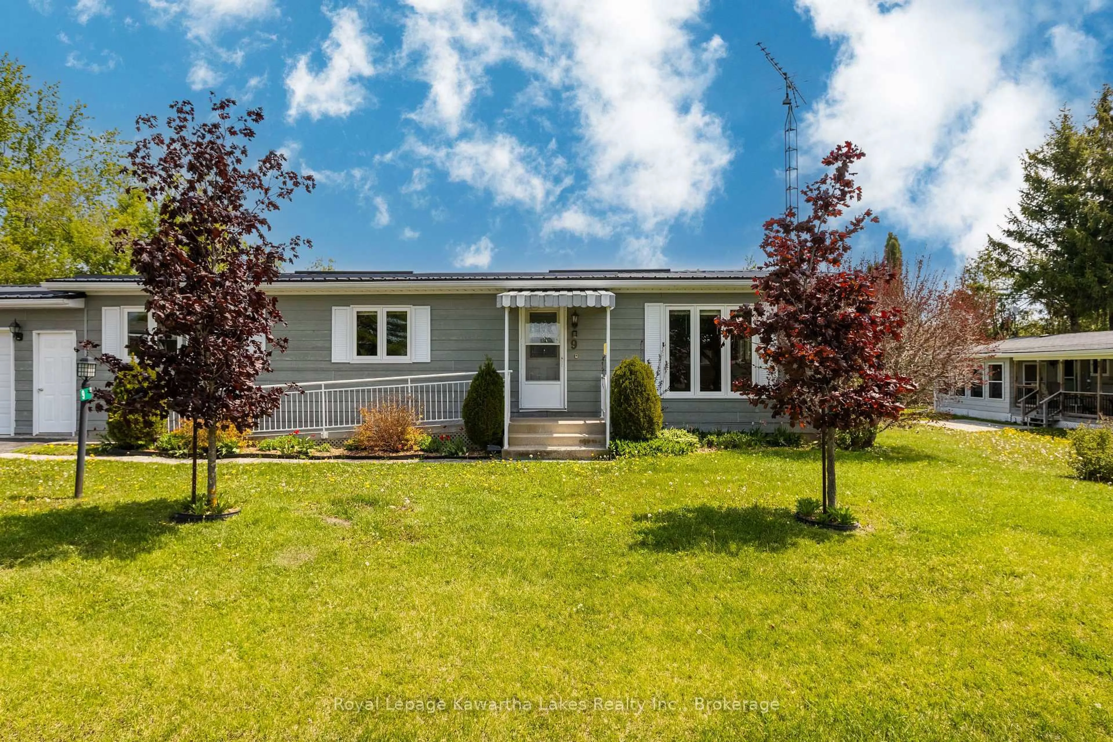 Home with vinyl exterior material, street for 9 Vista Dr, Kawartha Lakes Ontario K9V 0H7